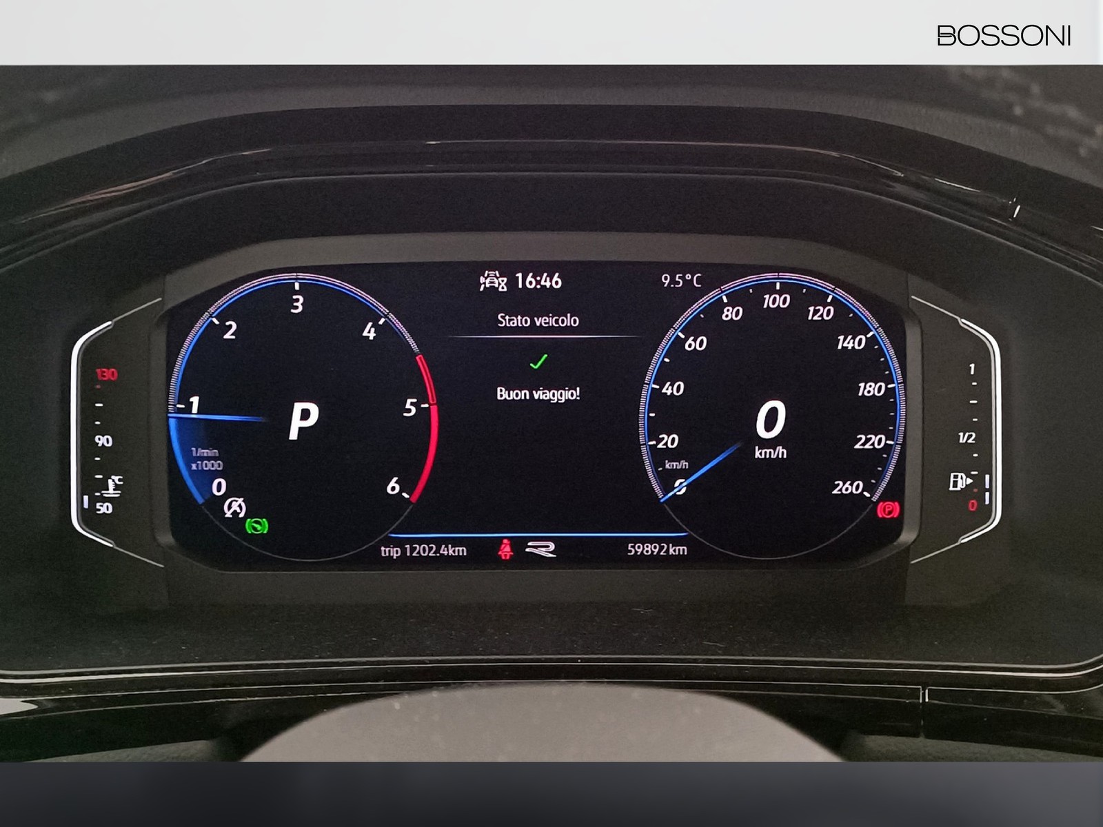 17 - Volkswagen T-Roc 2.0 tdi scr 150cv r line dsg