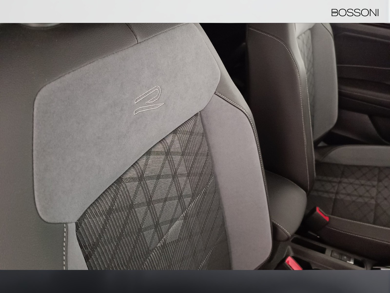 30 - Volkswagen T-Roc 2.0 tdi scr 150cv r line dsg