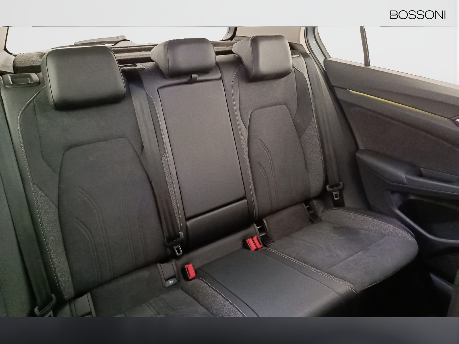 38 - Volkswagen Golf 2.0 tdi scr 150cv style dsg