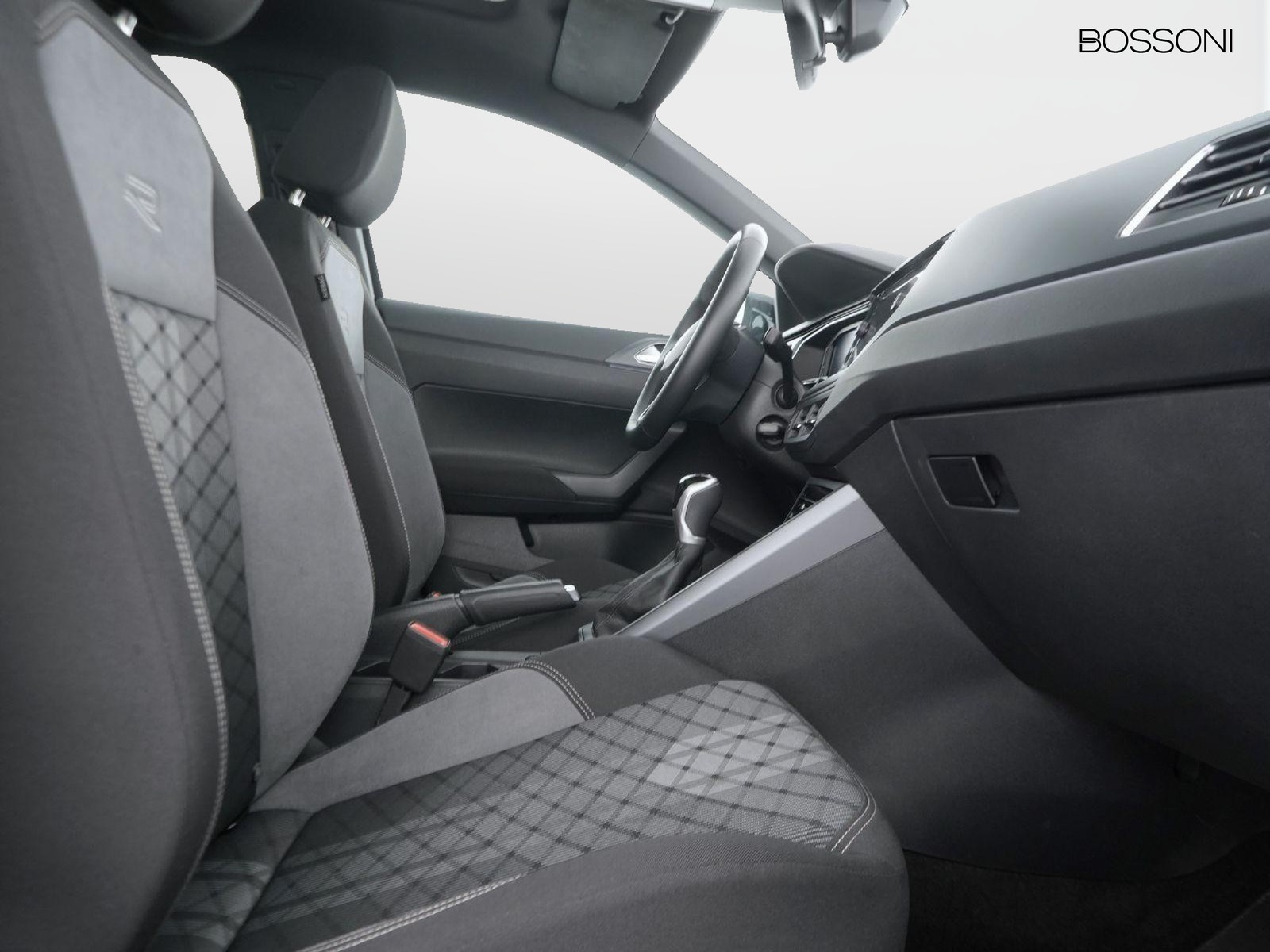 8 - Volkswagen Taigo 1.0 tsi 115cv r-line