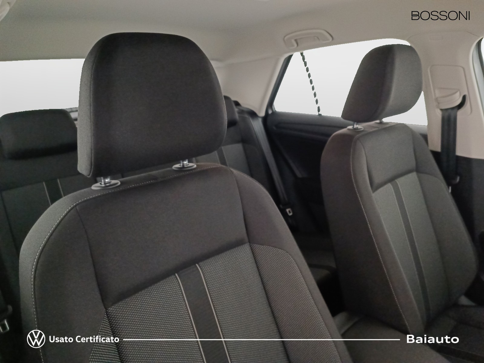 22 - Volkswagen T-Roc 2.0 tdi scr 150cv life dsg