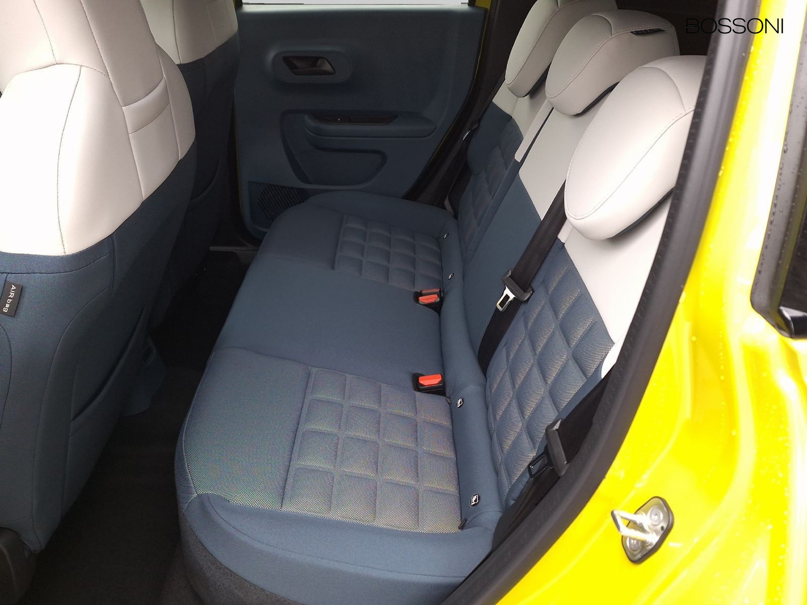 12 - Fiat Grande Panda 1.2 hybrid 110cv la prima