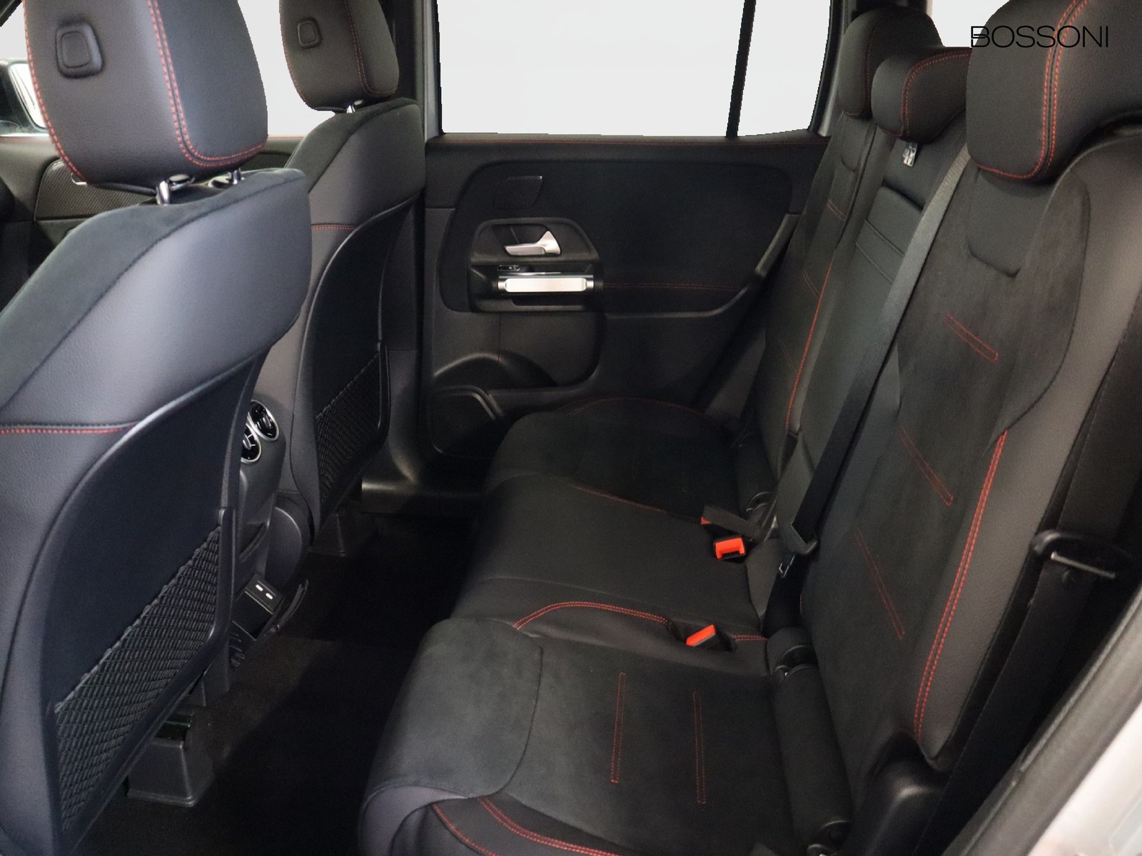 8 - Mercedes GLB 200 d amg line premium 4matic 8g-dct