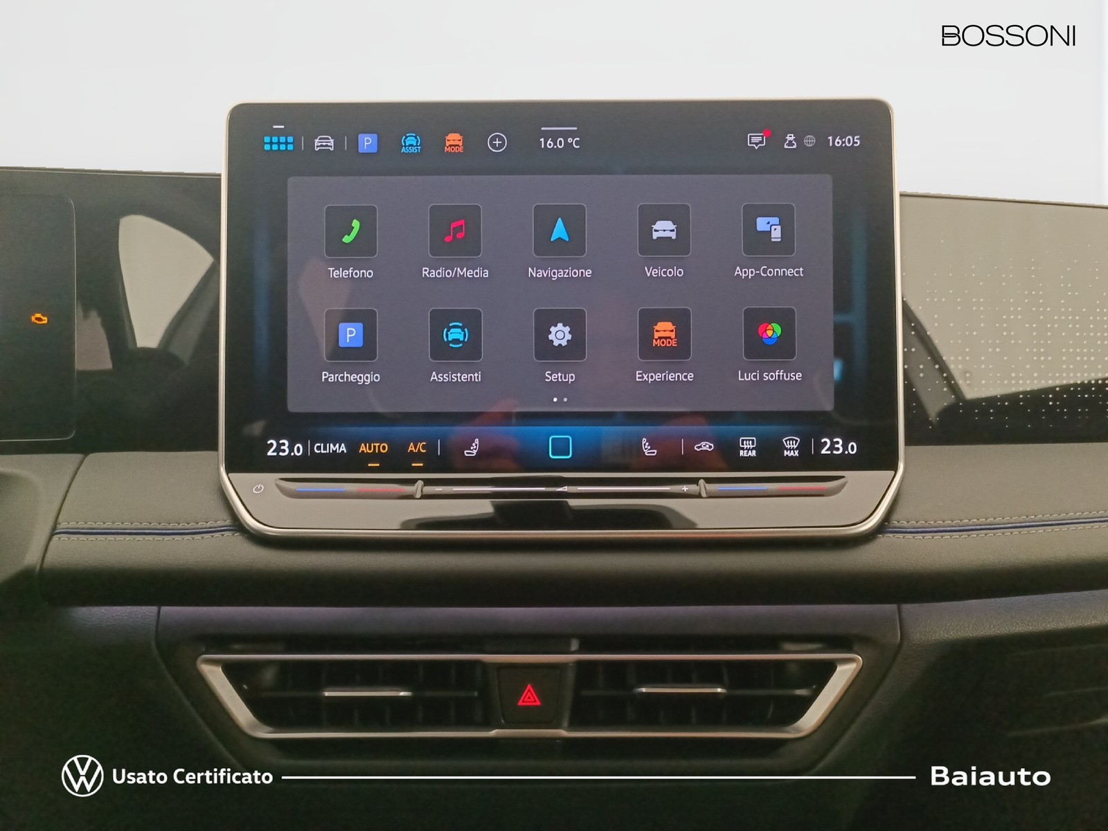 10 - Volkswagen Tiguan 2.0 tdi scr 150cv r-line dsg