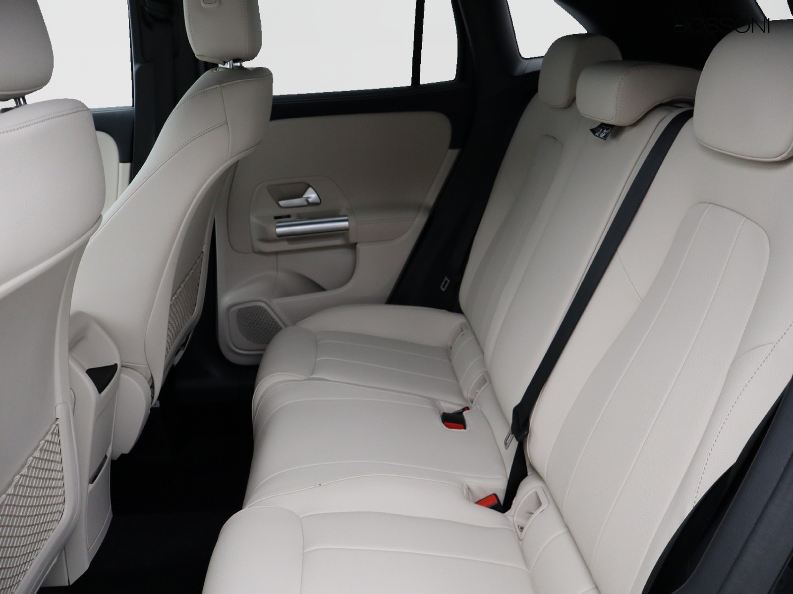 8 - Mercedes GLA 200 d progressive advanced plus 8g-dct