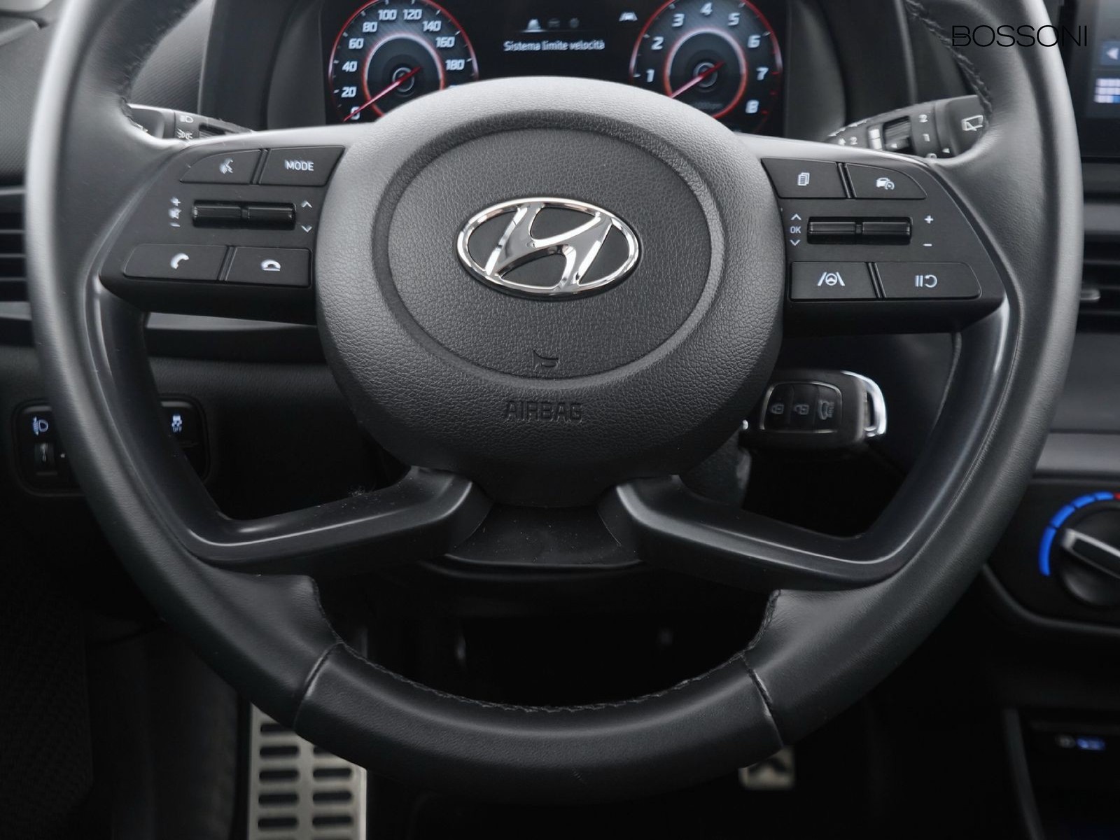 15 - Hyundai Bayon 1.2 mpi xclass