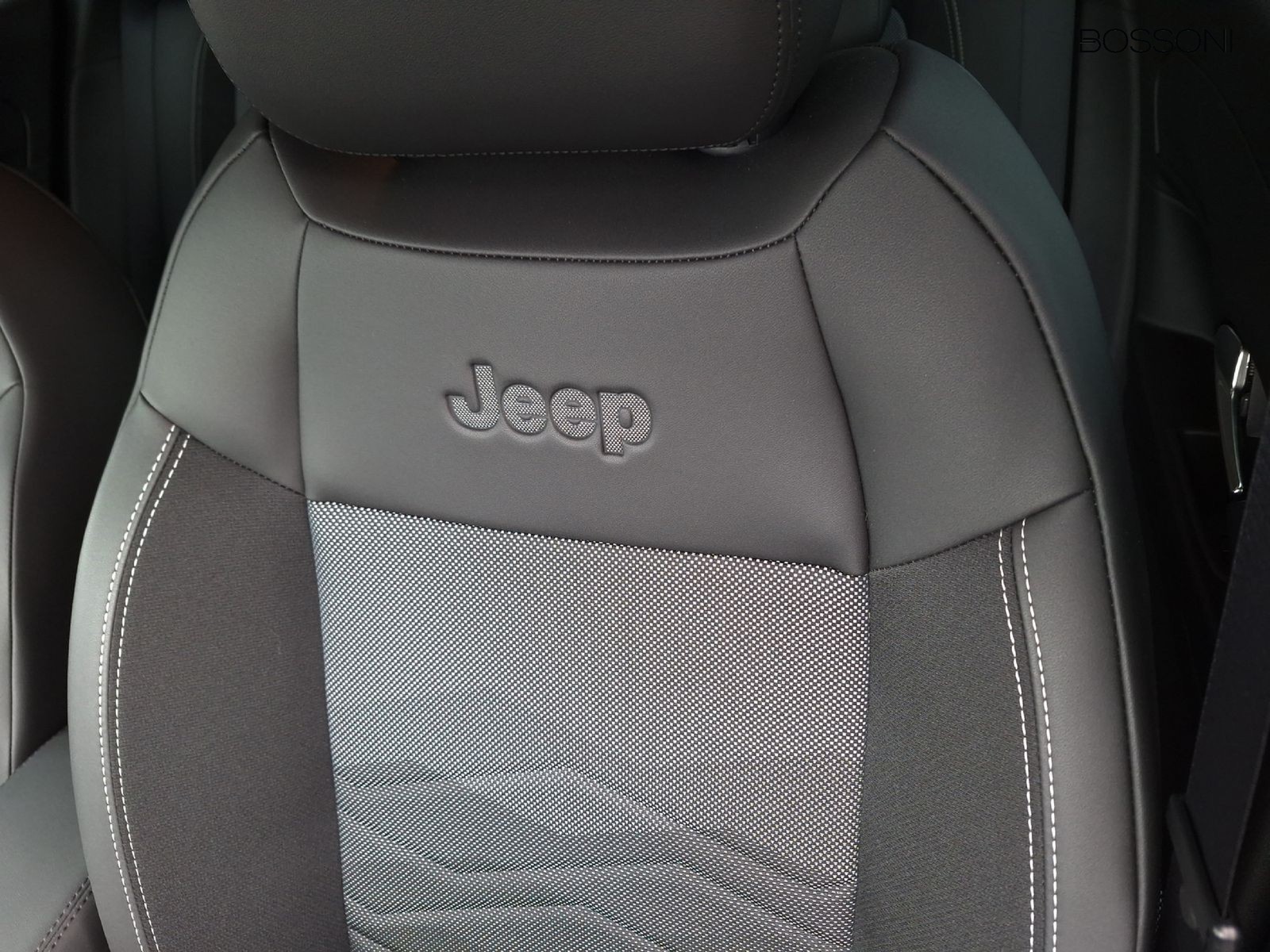 21 - Jeep Avenger 1.2 turbo 100cv altitude fwd