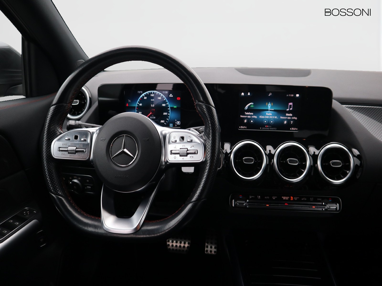 12 - Mercedes GLA 200 d premium 8g-dct