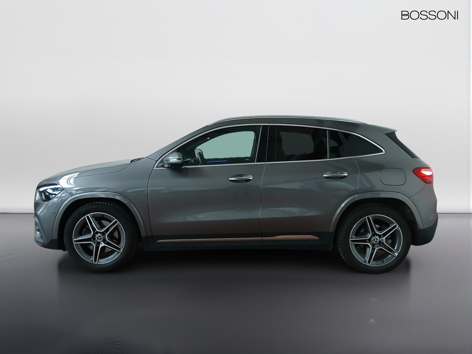3 - Mercedes GLA 200 d amg line advanced plus 8g-dct