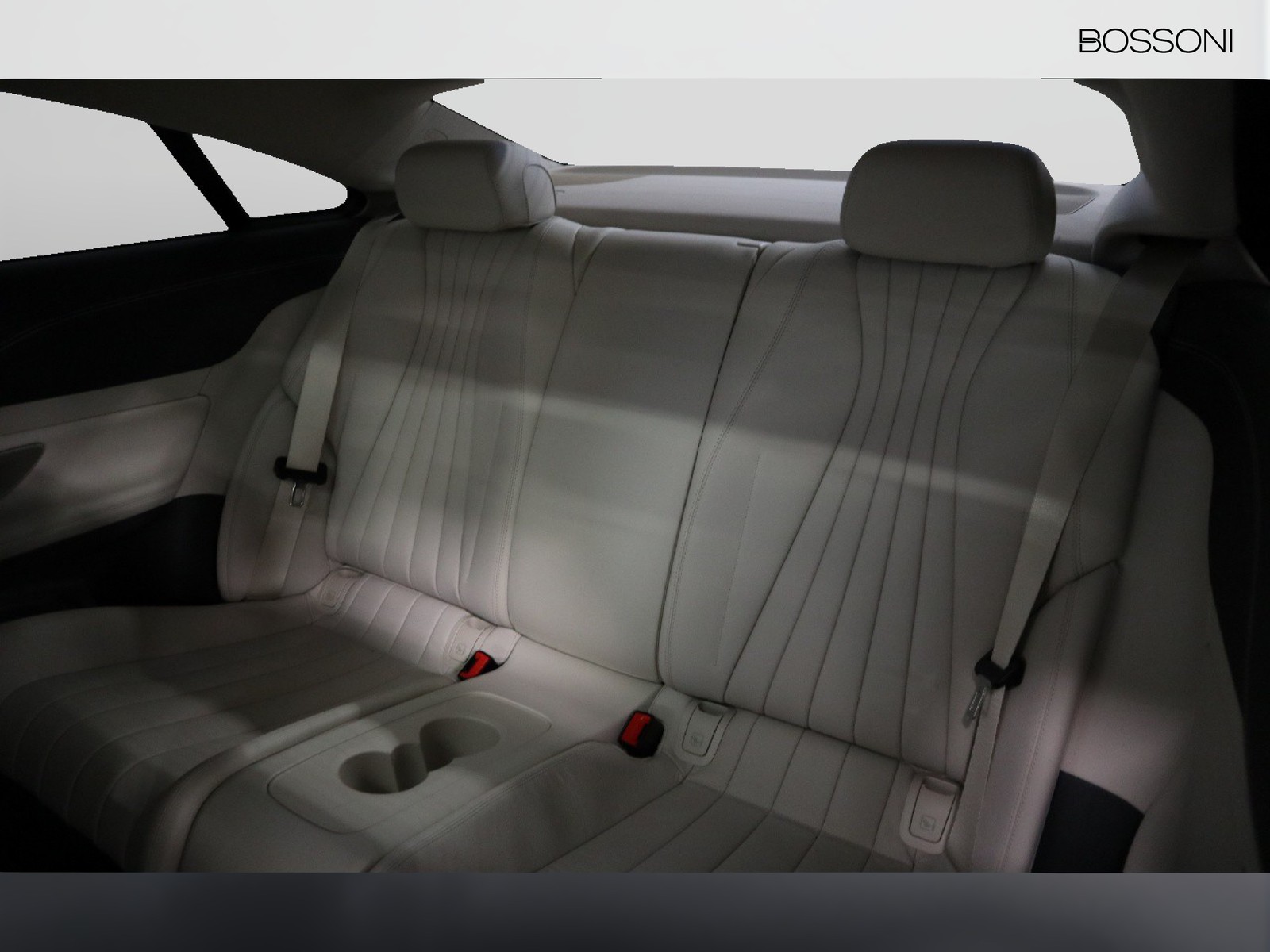 8 - Mercedes Classe E coupe 300 d mild hybrid premium plus 4matic 9g-tronic