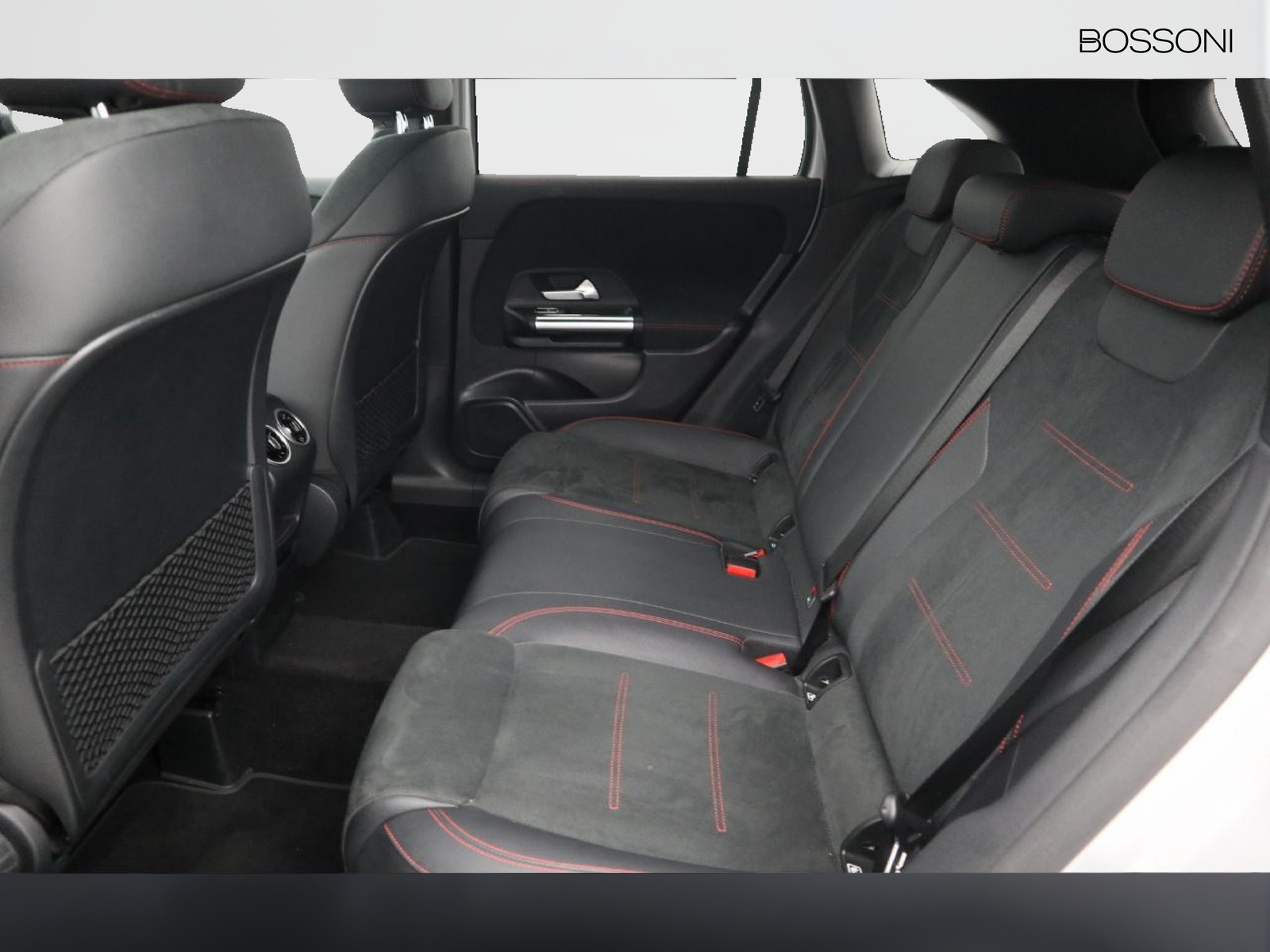 8 - Mercedes GLA 250 e plug in hybrid (e eq-power) premium 8g-dct