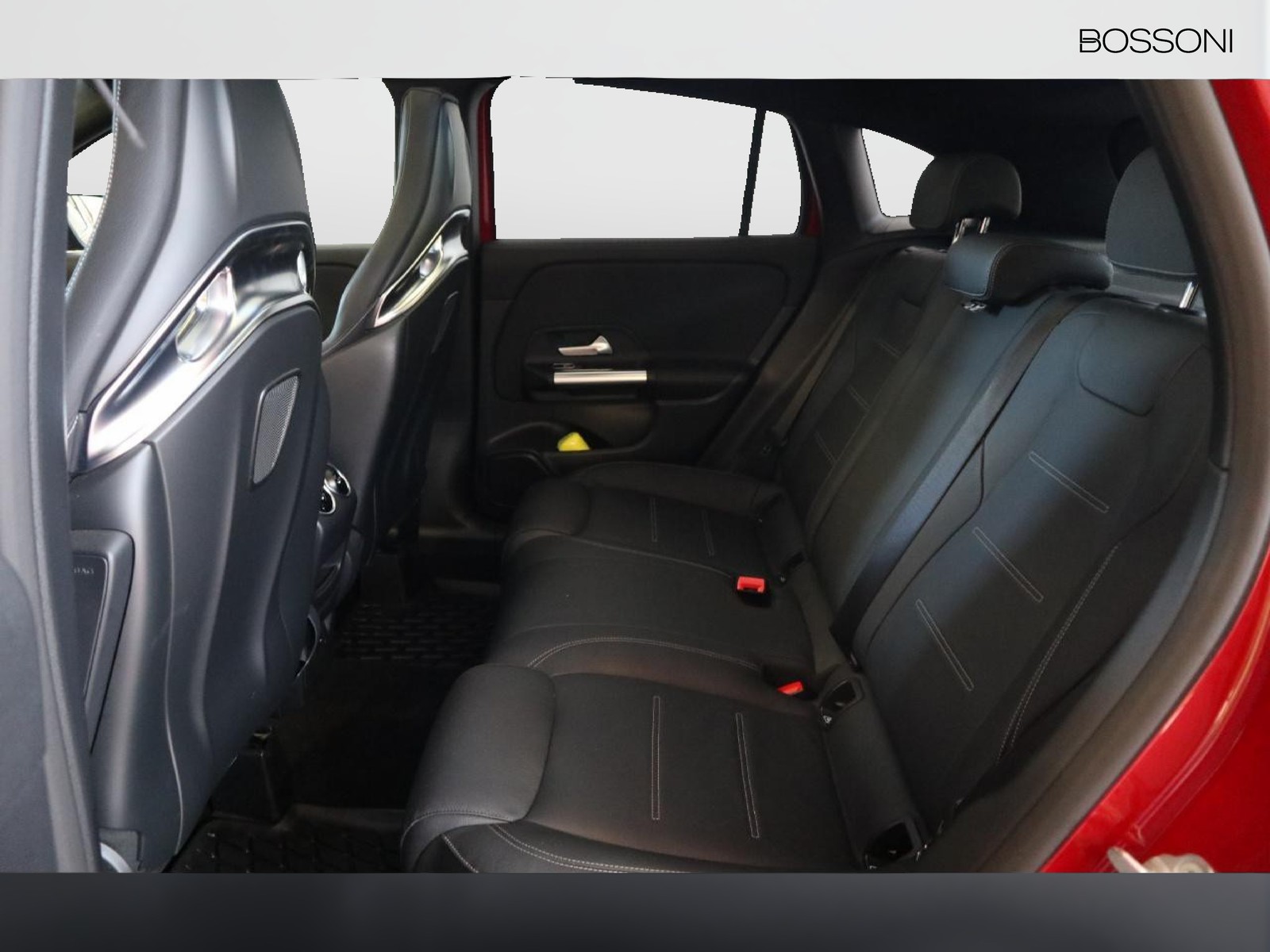 8 - AMG GLA amg 35 4matic speedshift dct amg 8g