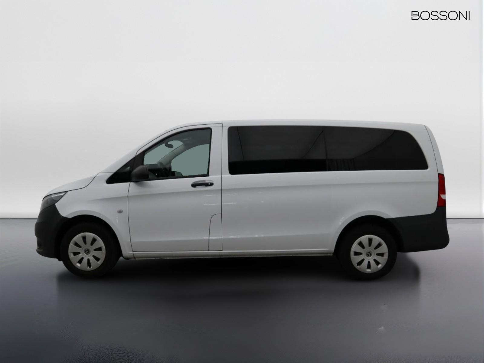 3 - Mercedes Vans Vito 114 cdi long mixto auto my20