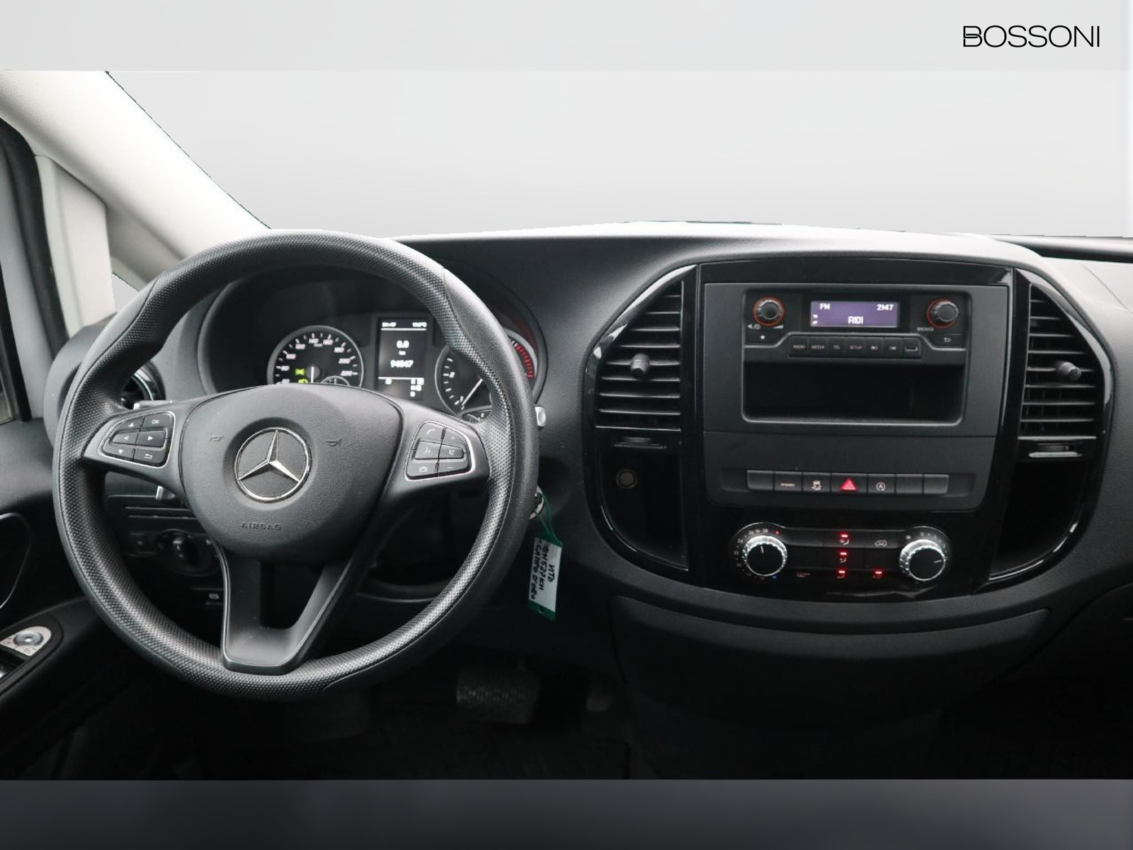 11 - Mercedes Vans Vito 114 cdi long mixto auto my20