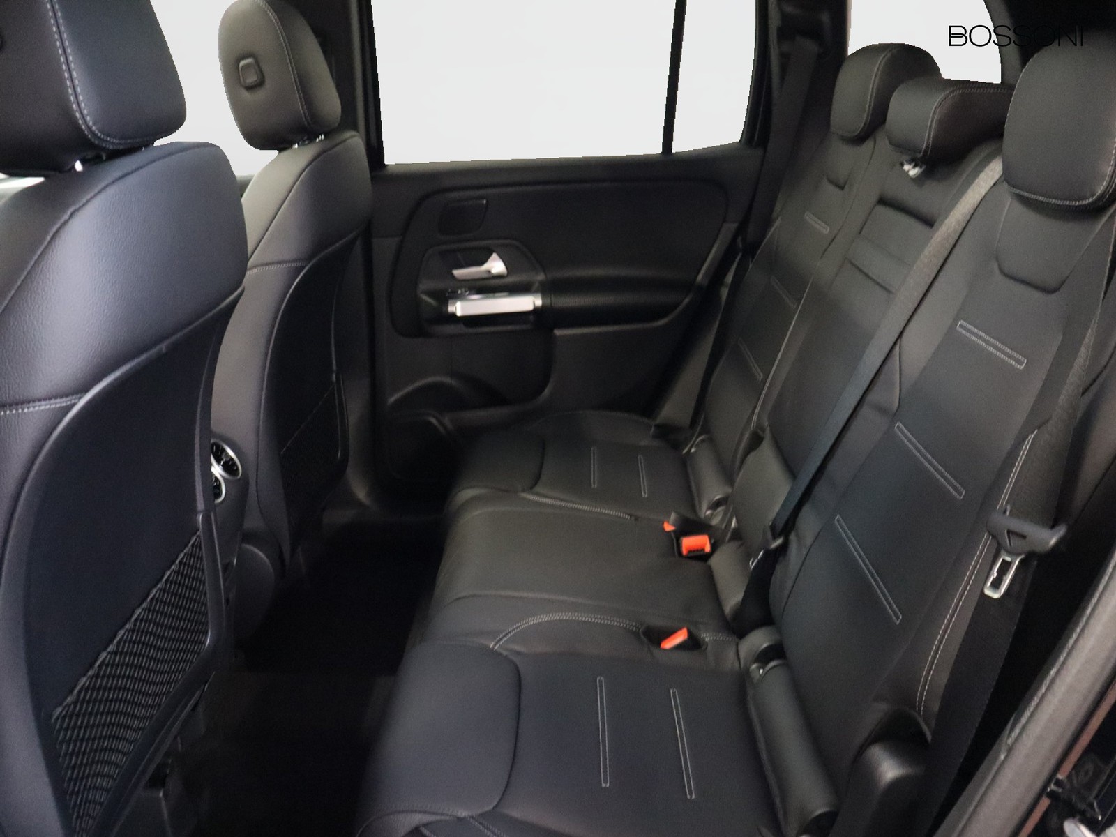 8 - Mercedes GLB 180 amg line premium 7g-dct