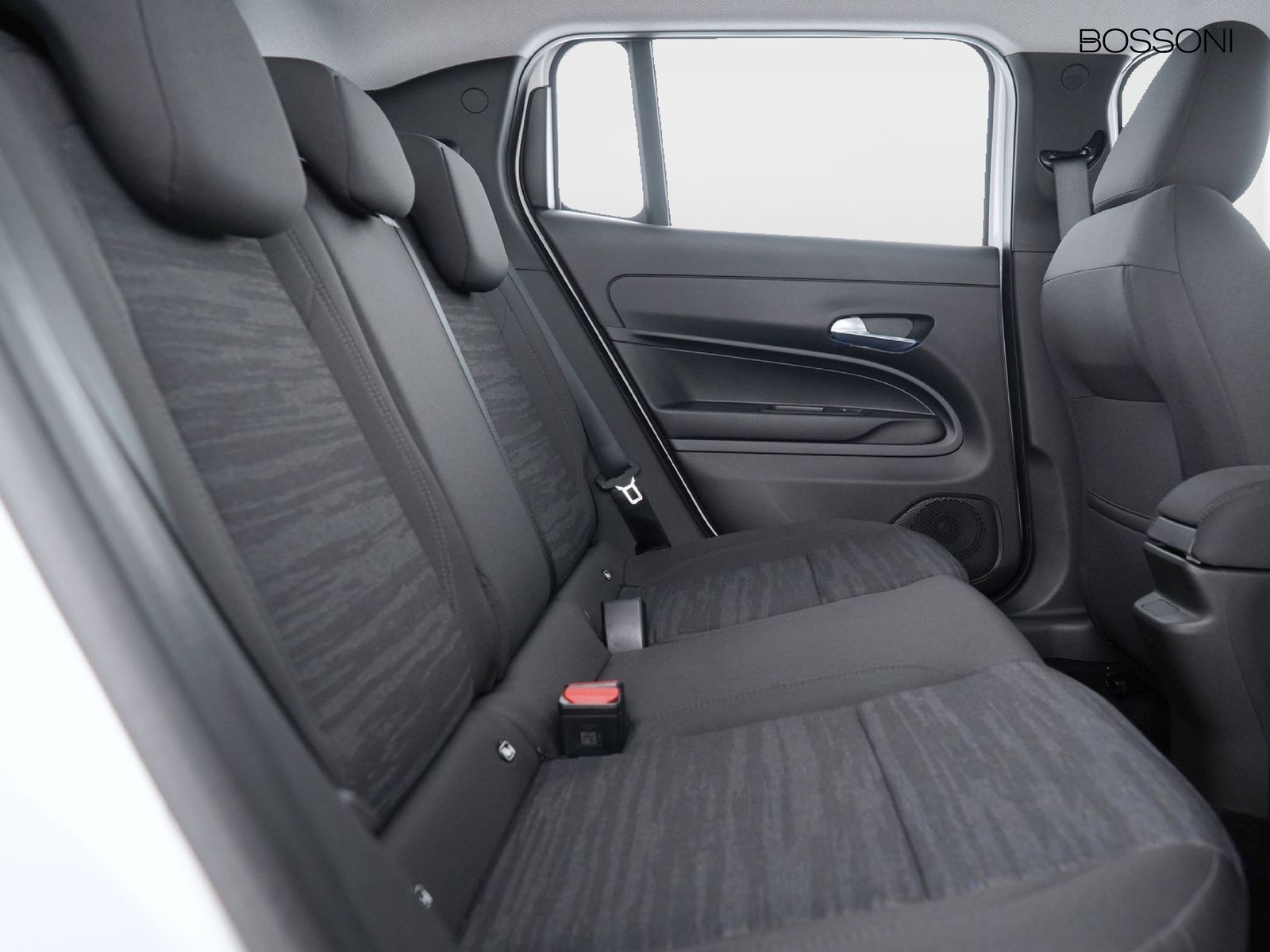 9 - Jeep Avenger full-electric longitude fwd auto