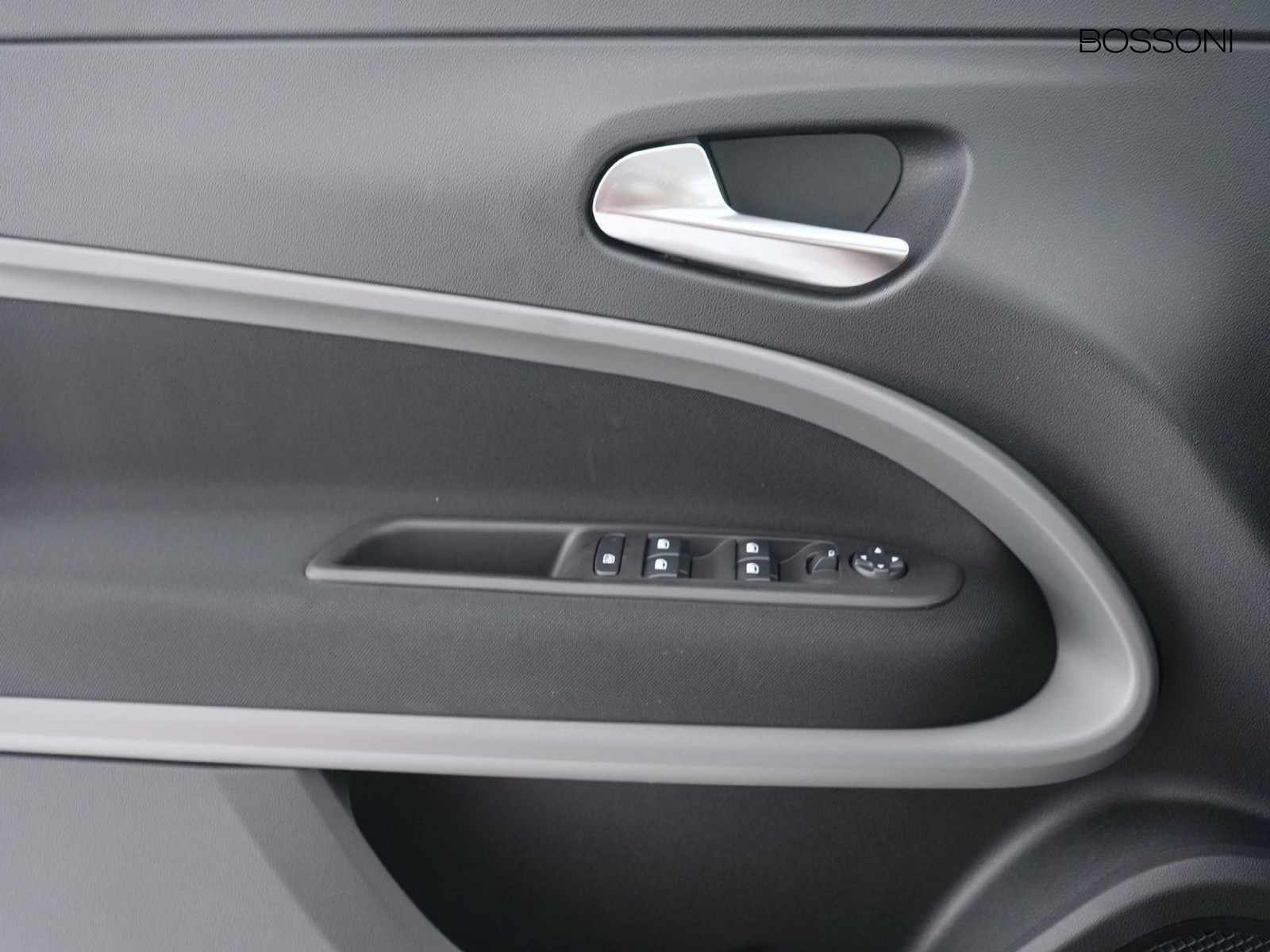 17 - Jeep Avenger full-electric longitude fwd auto