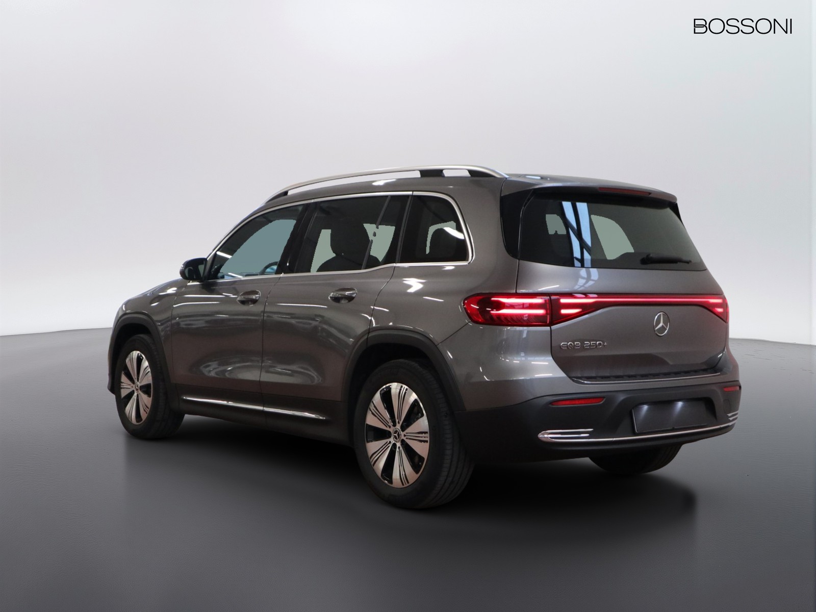 5 - Mercedes EQB 250+ progressive