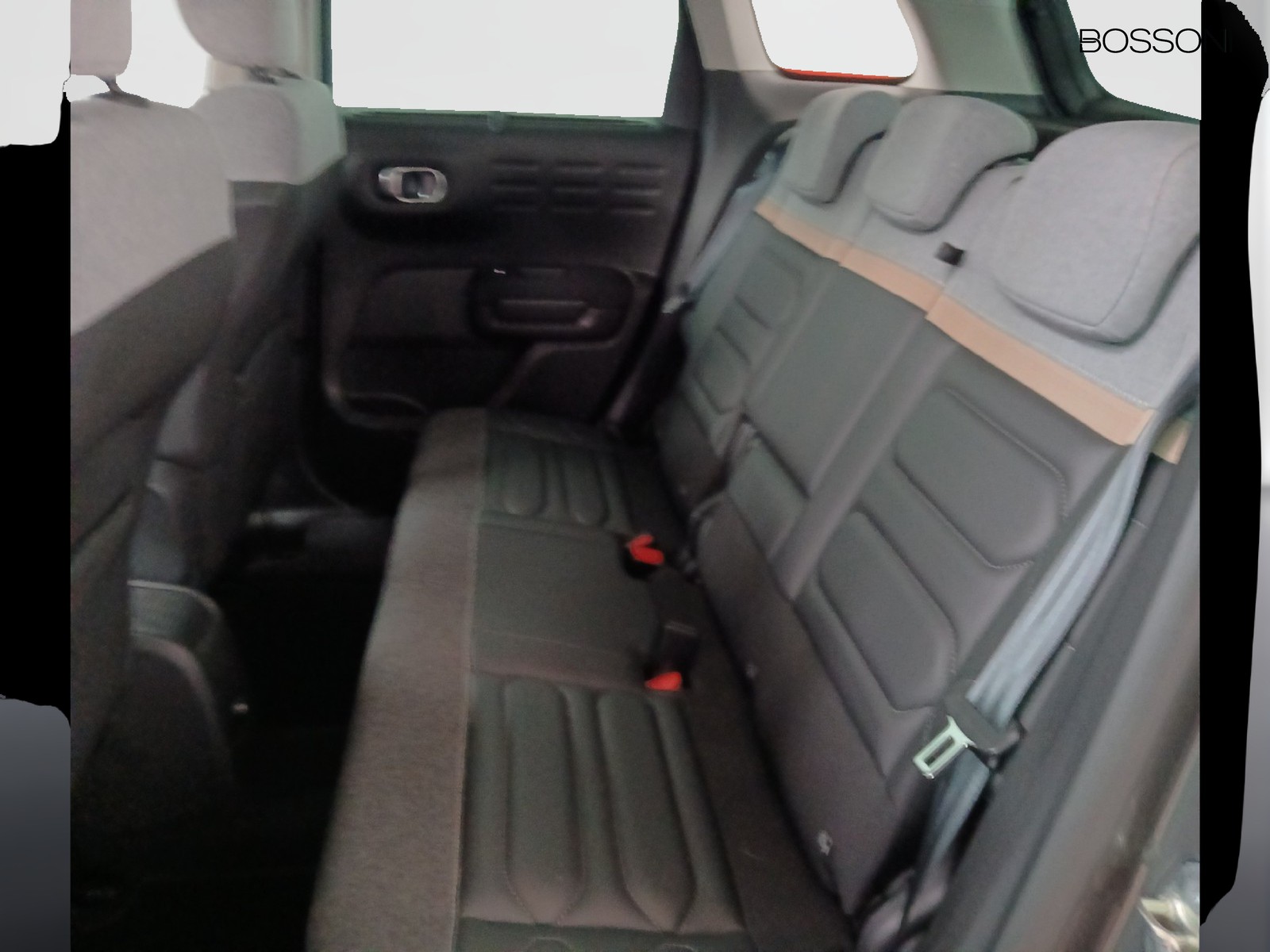 8 - Citroen C3 Aircross 1.5 bluehdi 110cv shine pack s&s