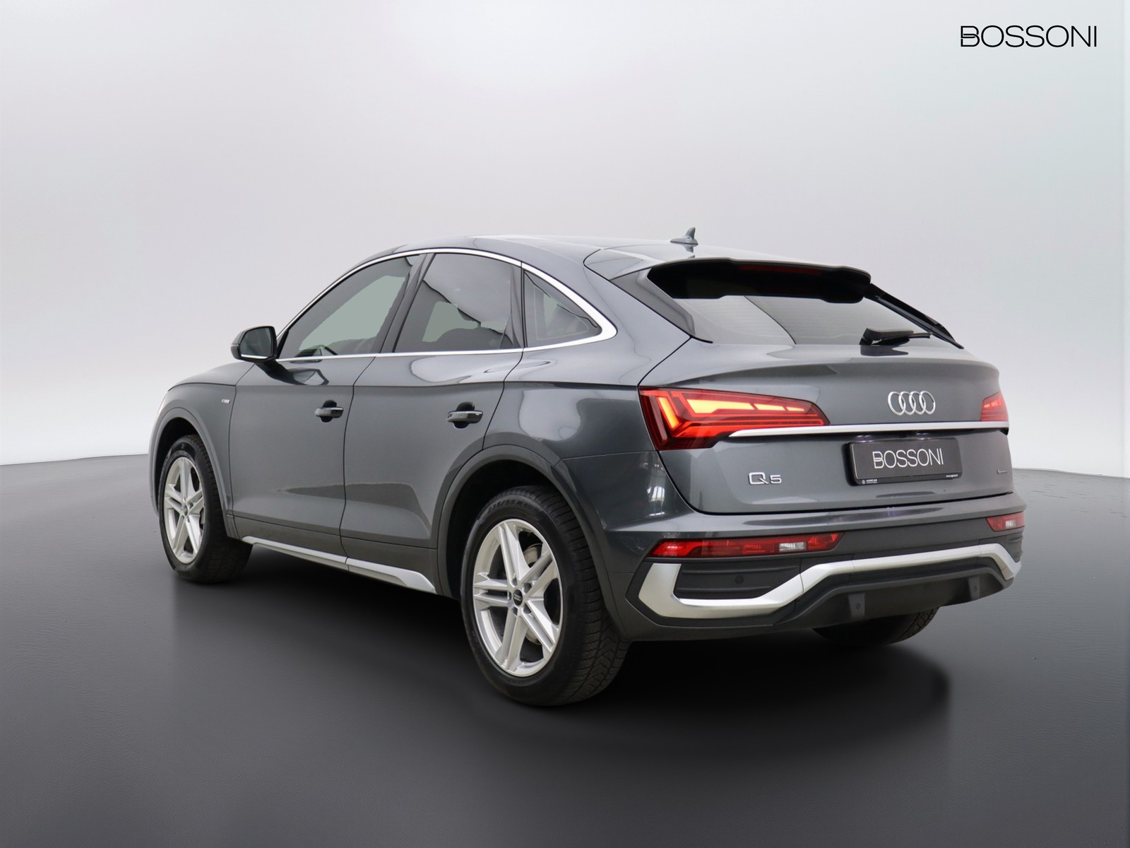 5 - Audi Q5 sportback 40 2.0 tdi mhev 12v s line plus quattro s tronic
