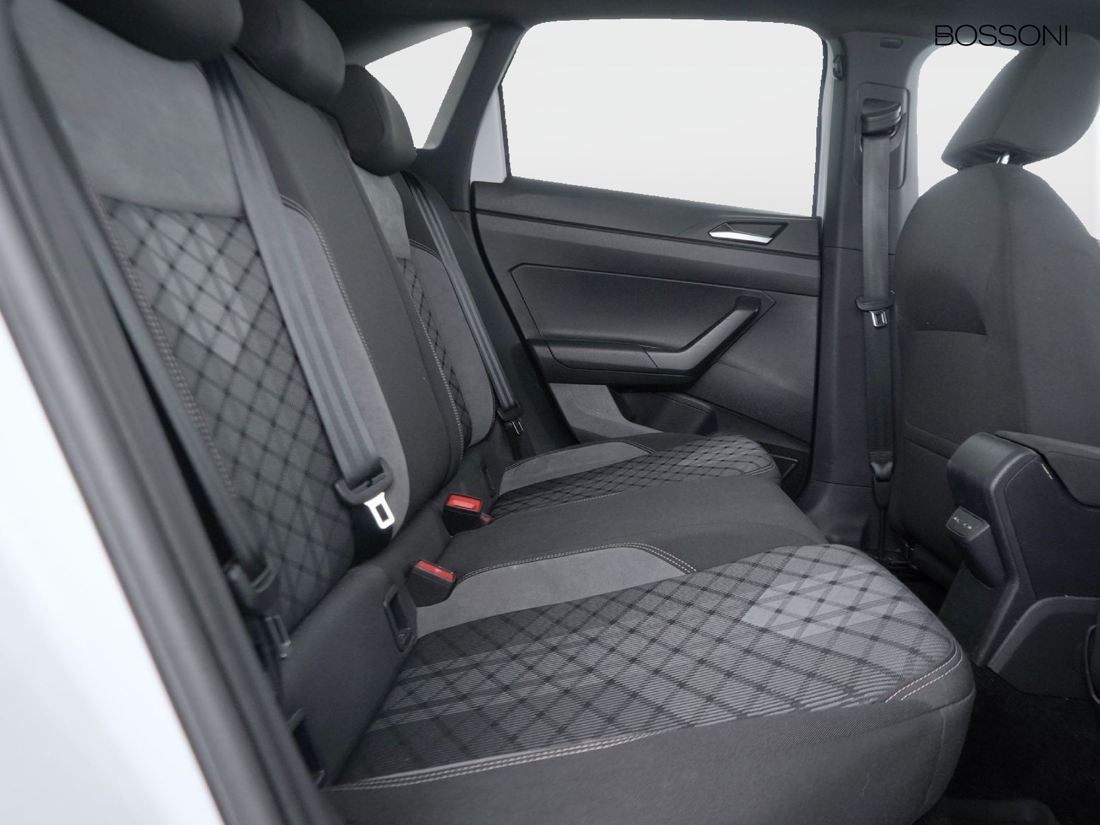 9 - Volkswagen Taigo 1.5 tsi act 150cv r-line dsg