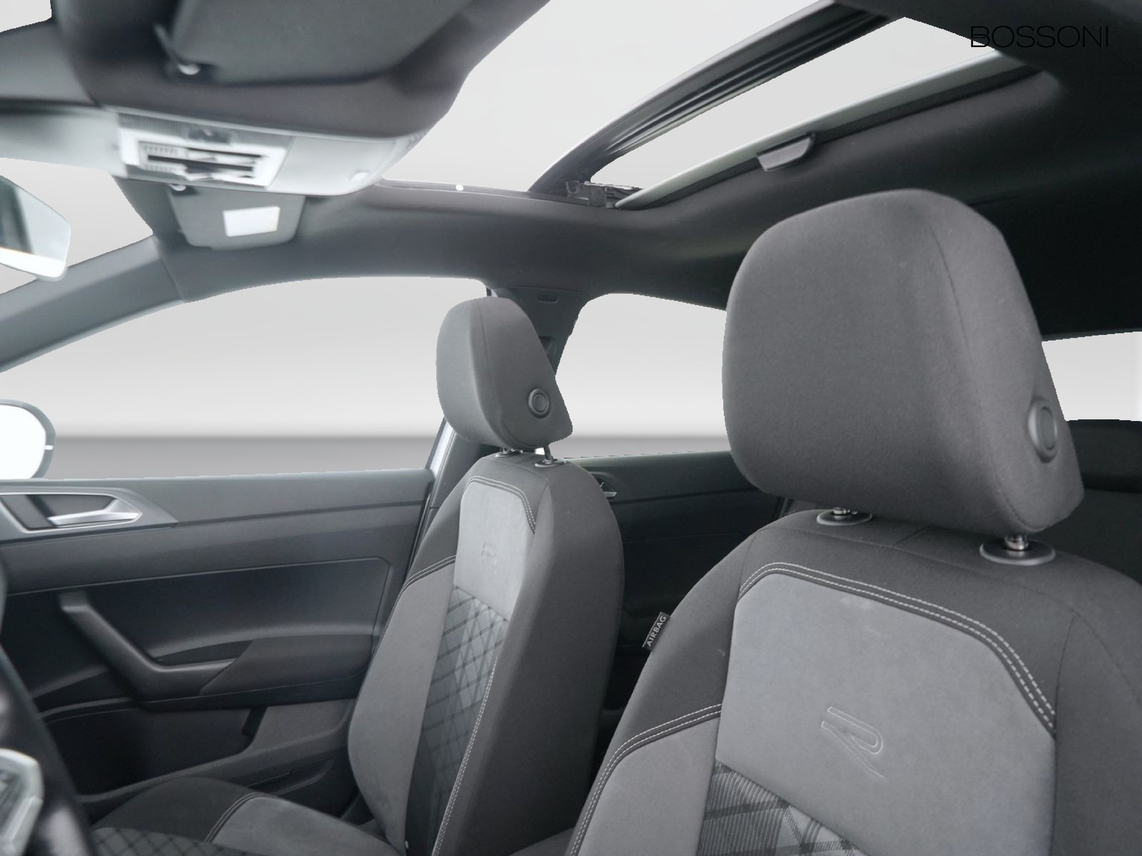 21 - Volkswagen Taigo 1.5 tsi act 150cv r-line dsg