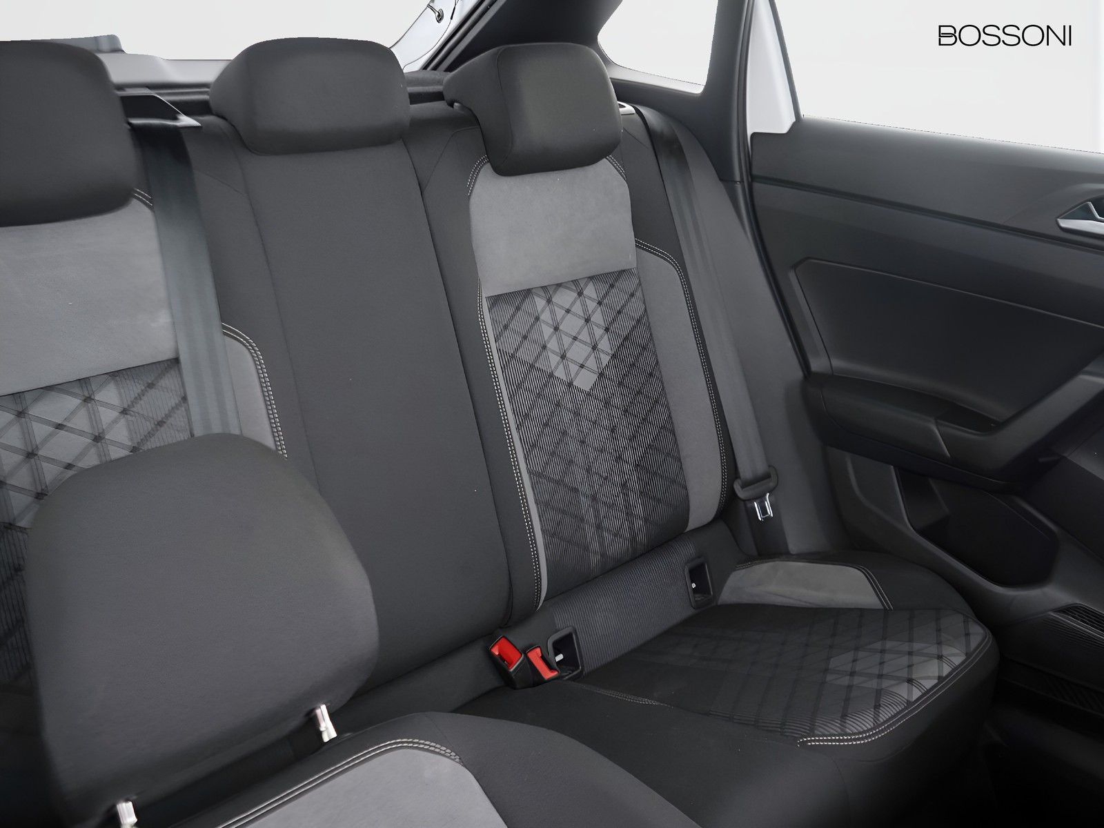 23 - Volkswagen Taigo 1.5 tsi act 150cv r-line dsg