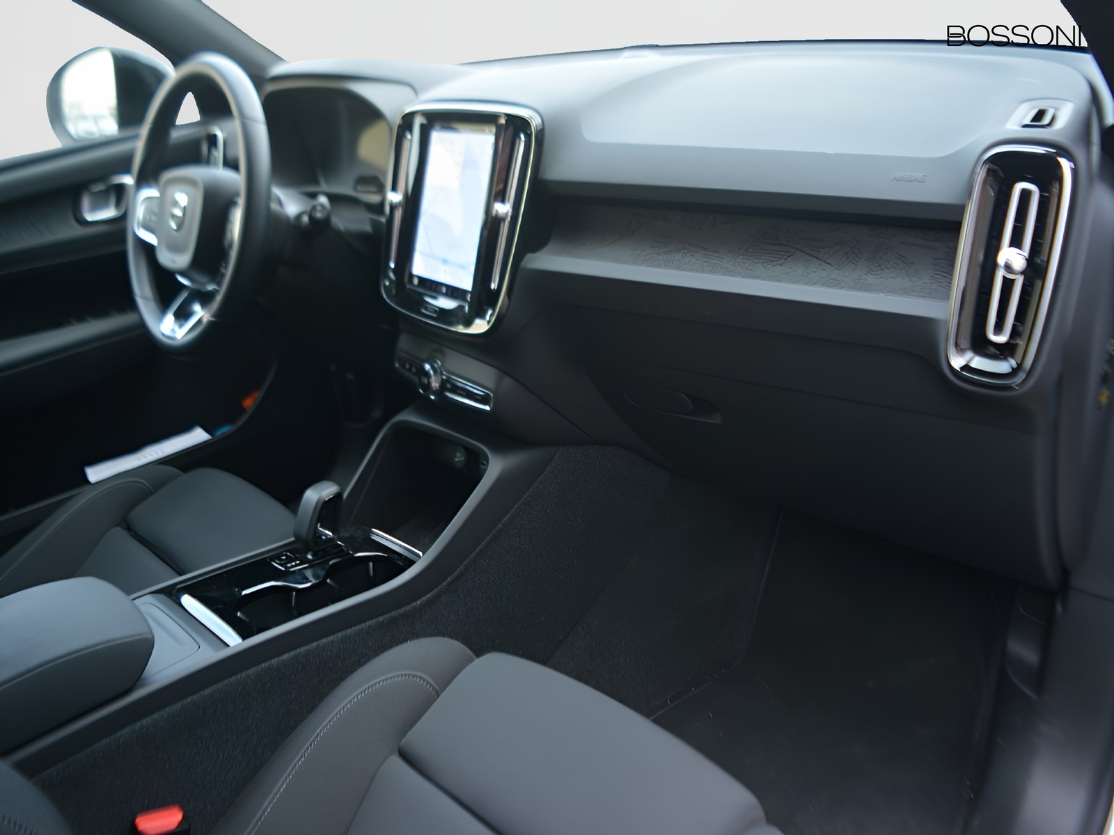 8 - Volvo XC40 single motor plus rwd edt