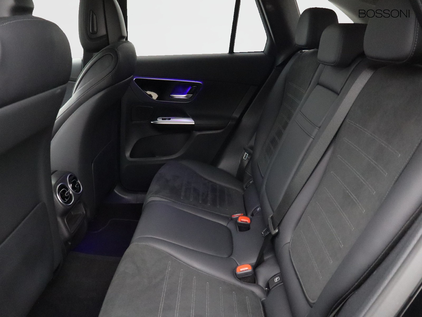 8 - Mercedes GLC suv 220 d amg line advanced 4matic 9g-tronic