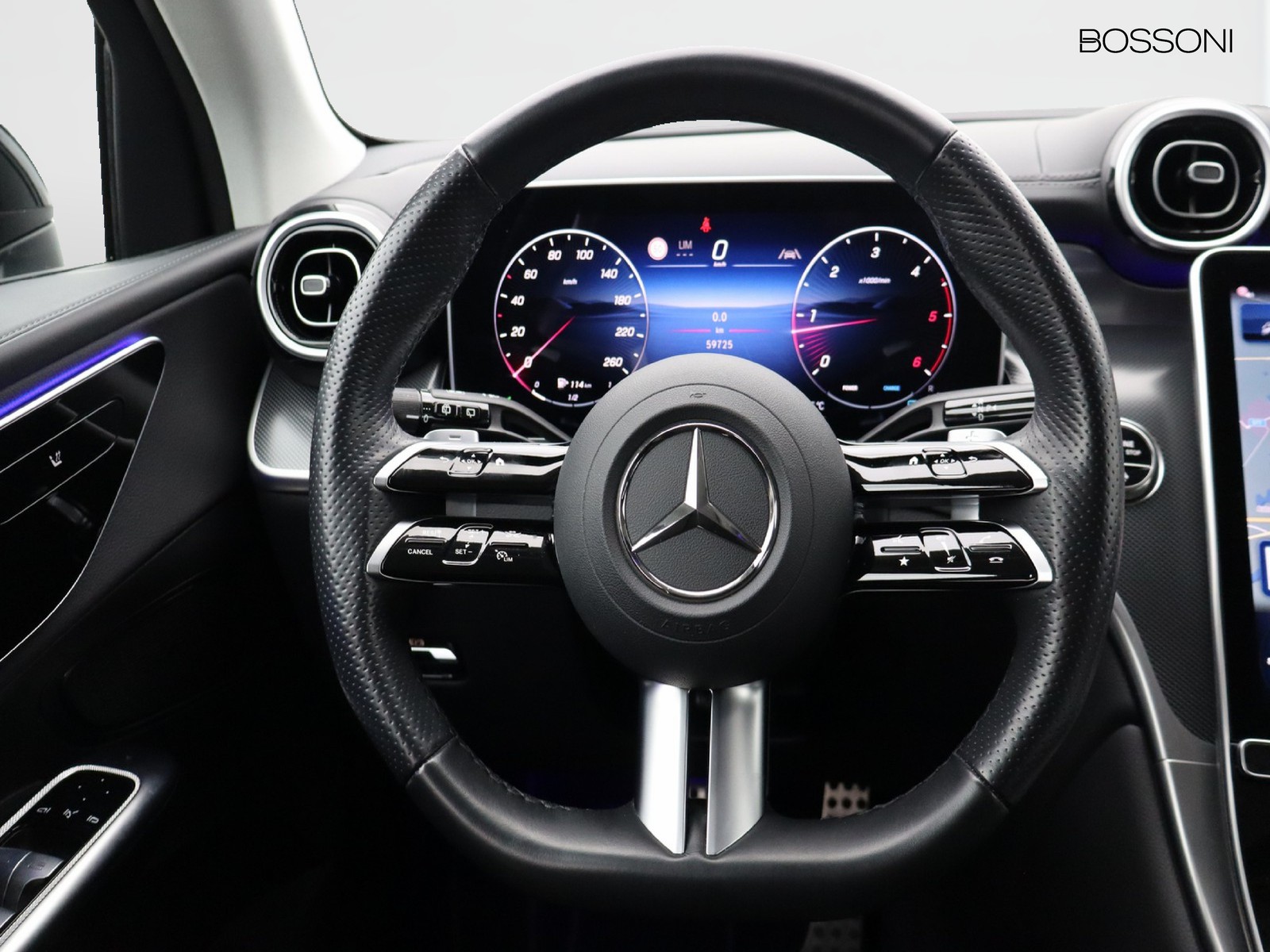 16 - Mercedes GLC suv 220 d amg line advanced 4matic 9g-tronic