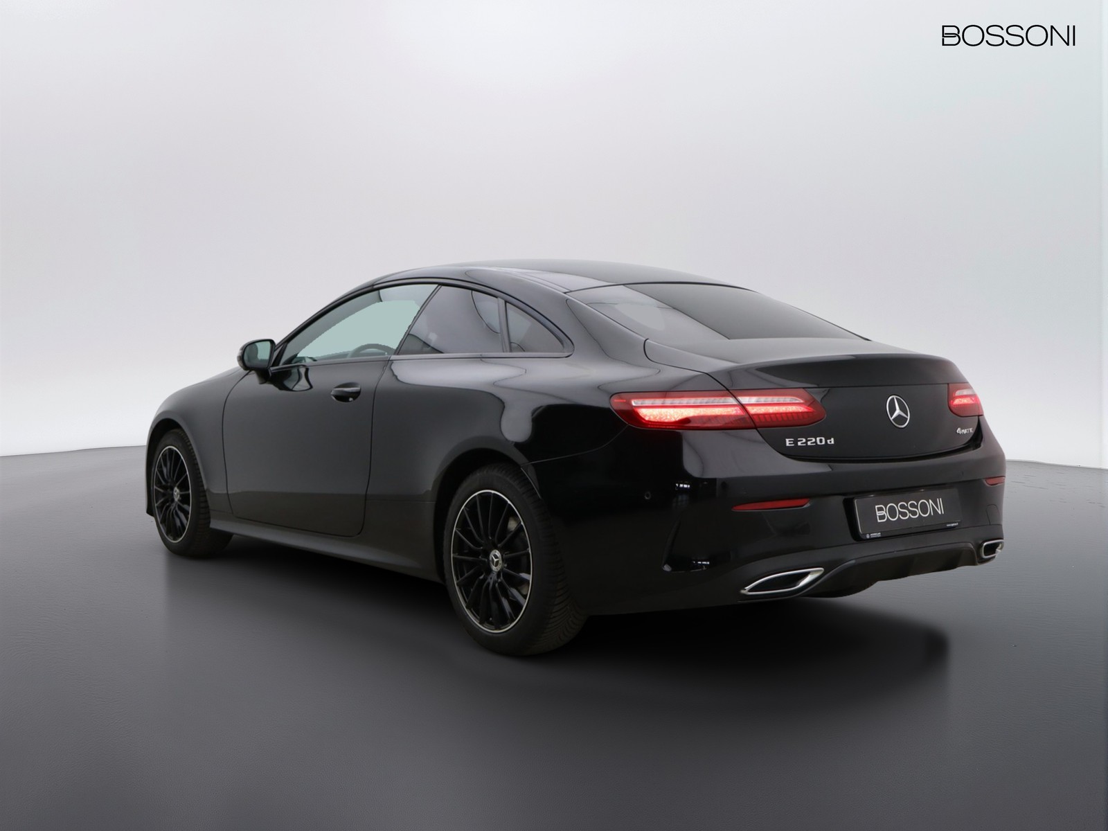 4 - Mercedes Classe E coupe 220 premium 4matic 9g-tronic plus