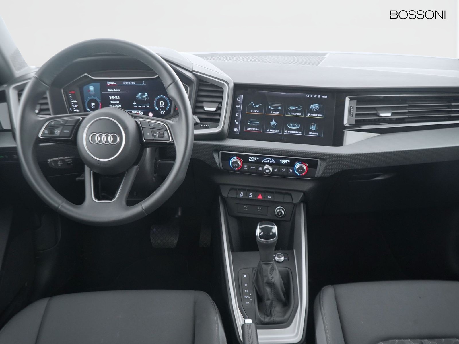 3 - Audi A1 sportback 35 1.5 tfsi s line edition s tronic