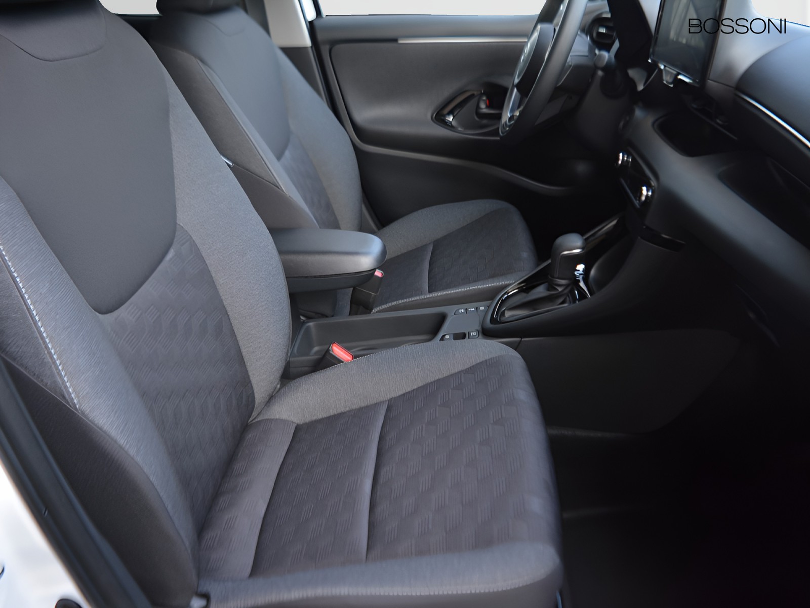 5 - Toyota Yaris 1.5 hybrid 115 trend e-cvt