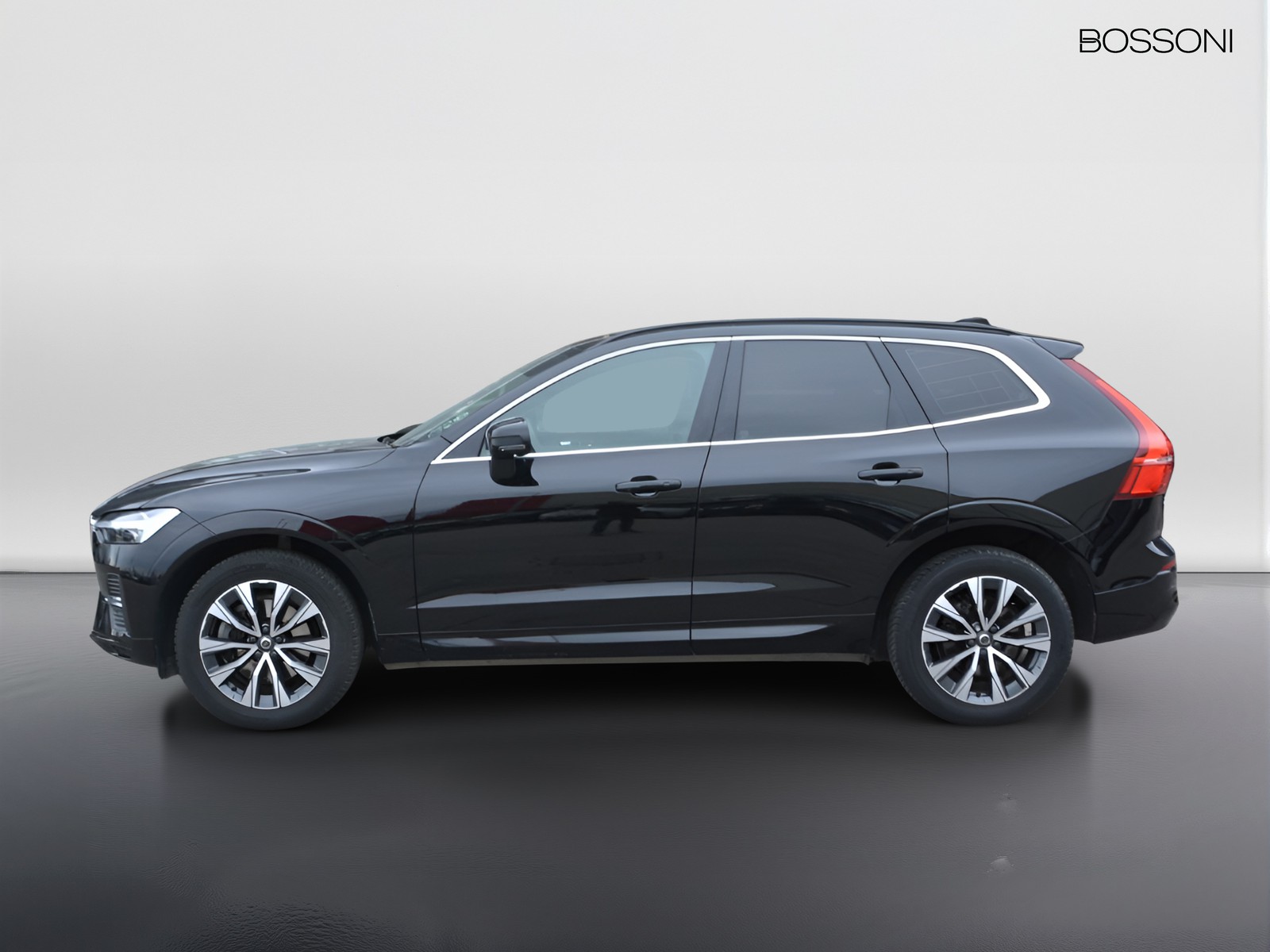 24 - Volvo XC60 2.0 b4 momentum pro automatico