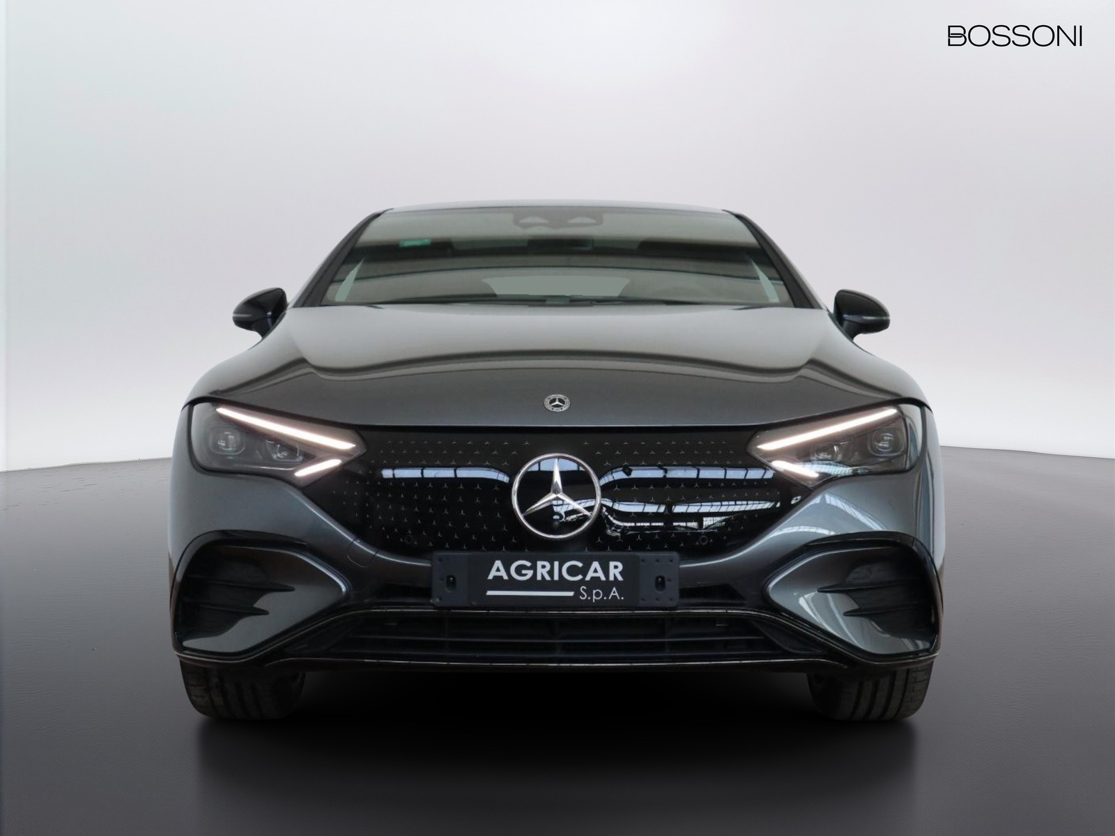 2 - Mercedes EQE 350 premium plus 4matic