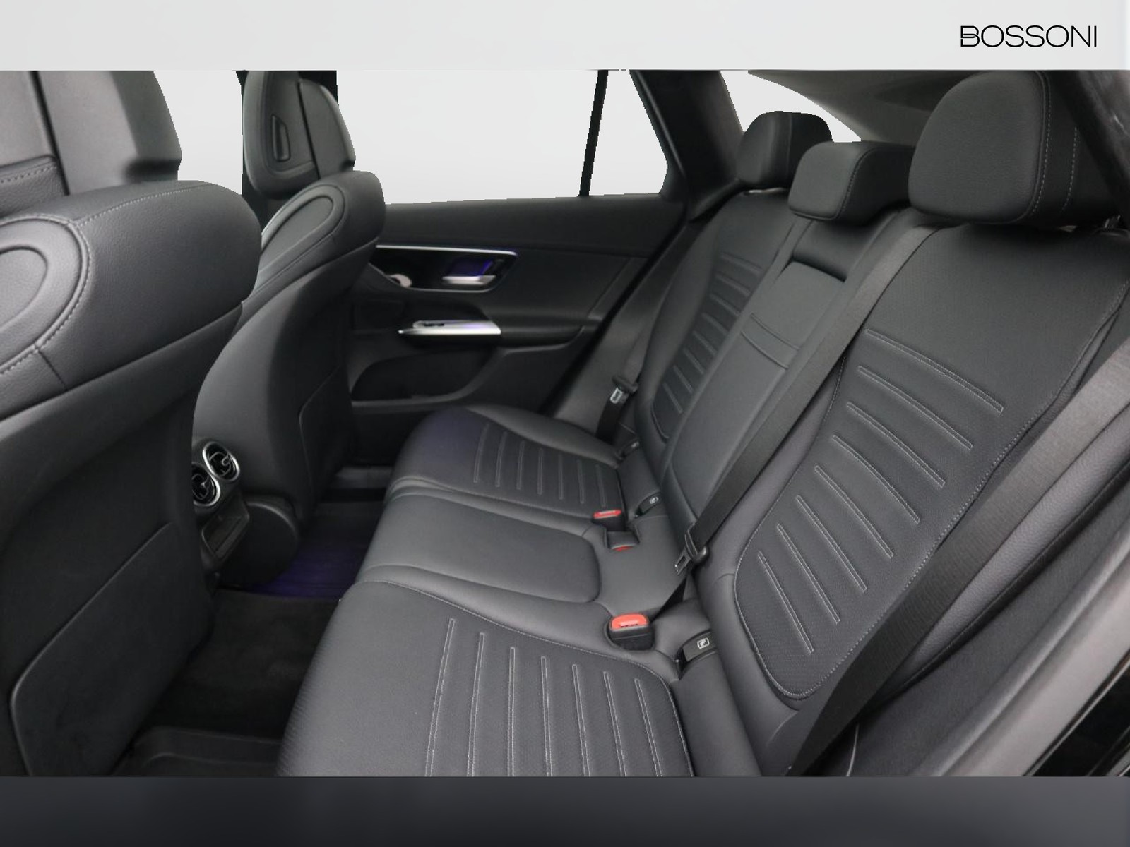 8 - Mercedes GLC suv 220 d amg line advanced 4matic 9g-tronic