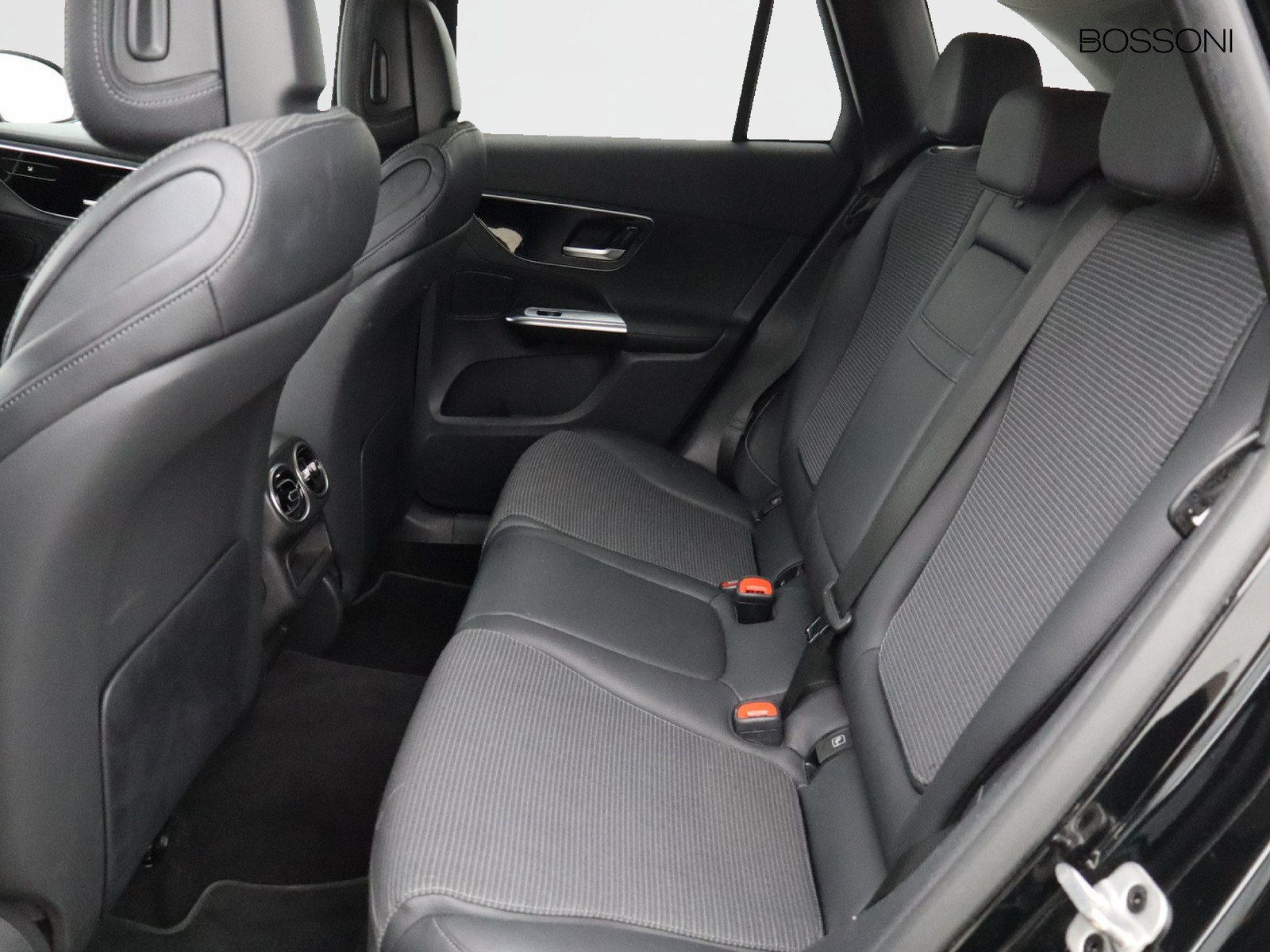 8 - Mercedes GLC suv 220 d amg advanced 4matic 9g-tronic