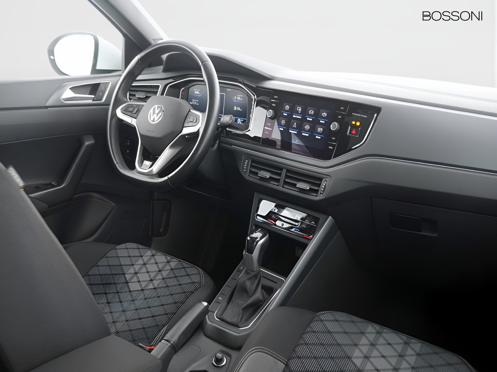 6 - Volkswagen Taigo 1.5 tsi act 150cv r-line dsg