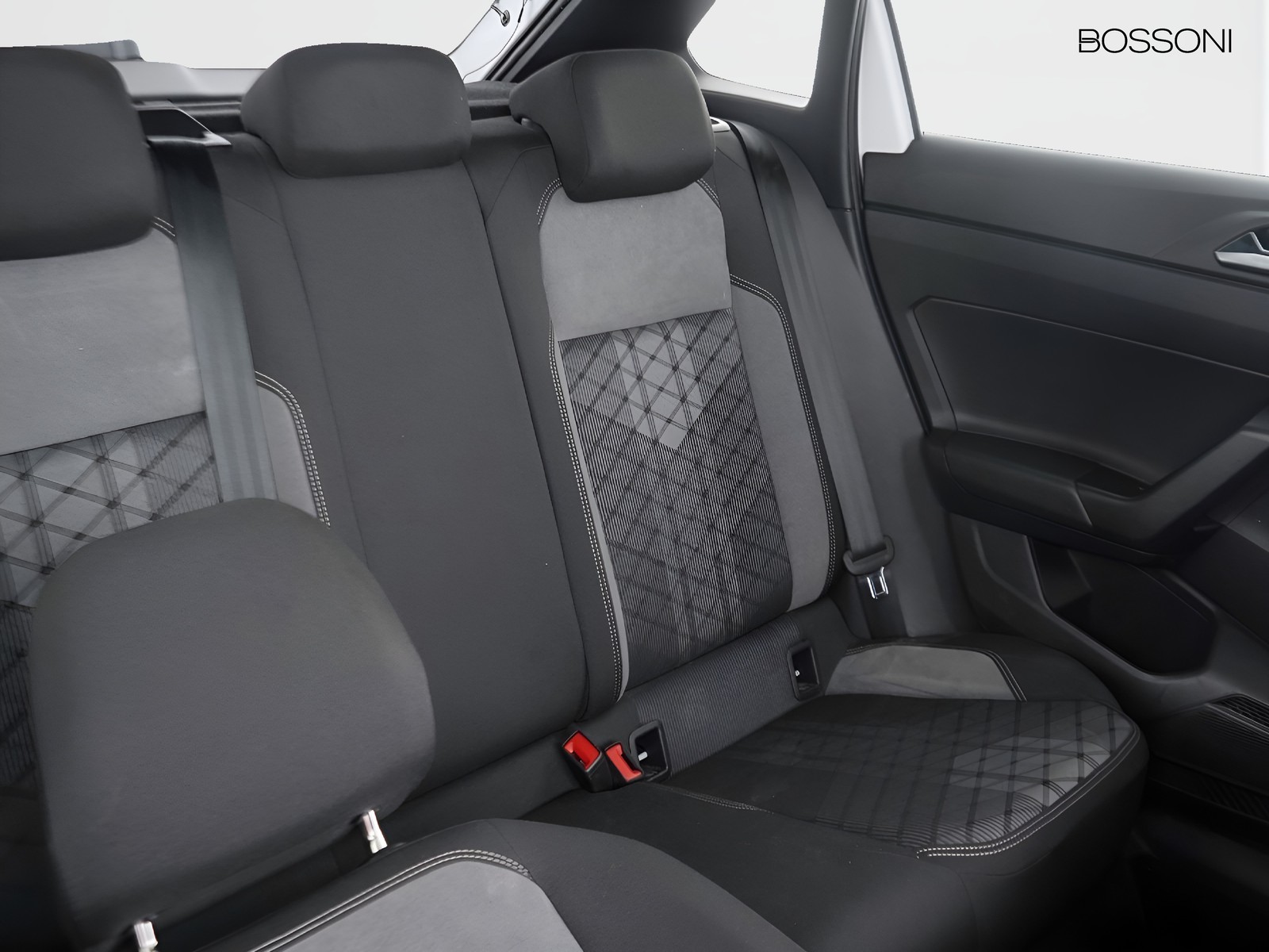 21 - Volkswagen Taigo 1.5 tsi act 150cv r-line dsg