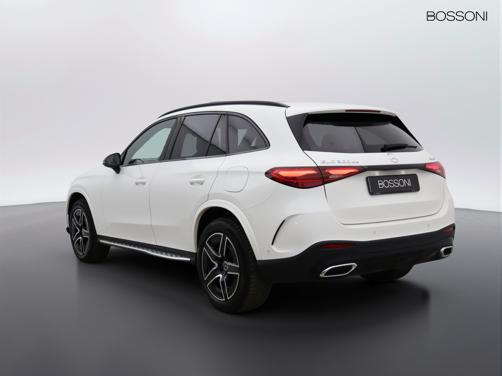 5 - Mercedes GLC suv 300 de plug in hybrid amg line advanced 4matic 9g-tronic