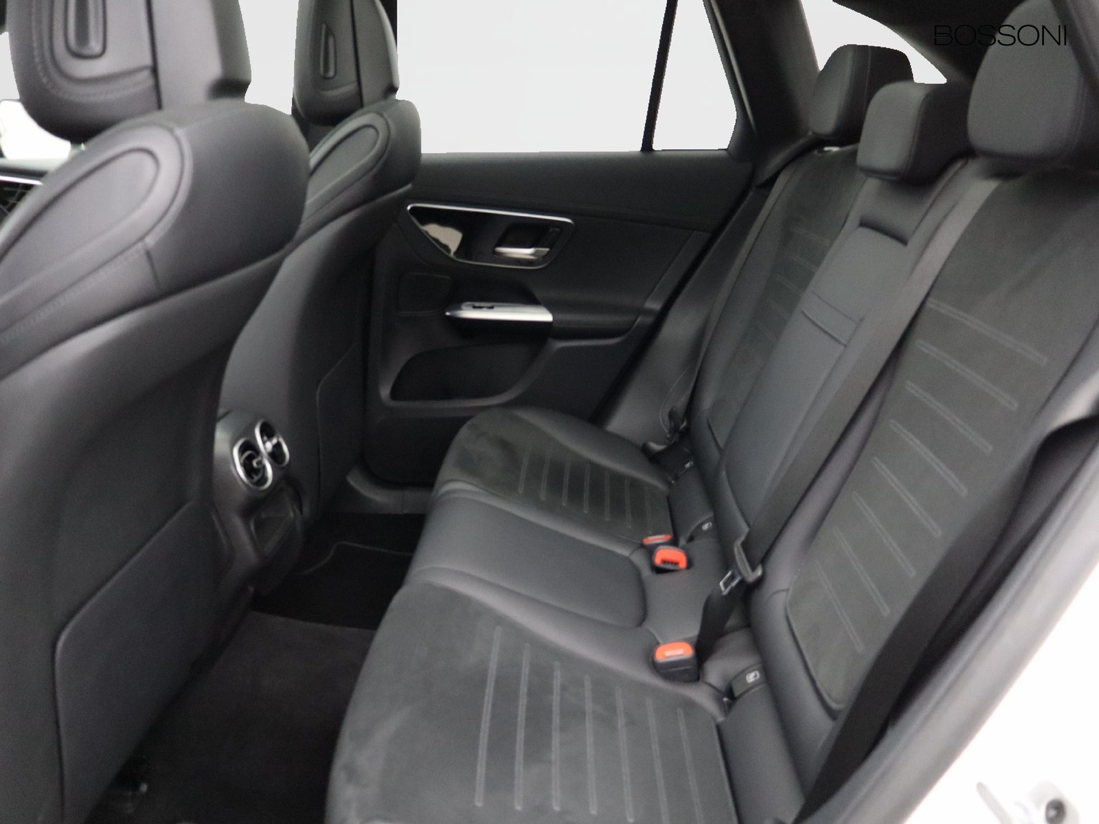 8 - Mercedes GLC suv 300 de plug in hybrid amg line advanced 4matic 9g-tronic