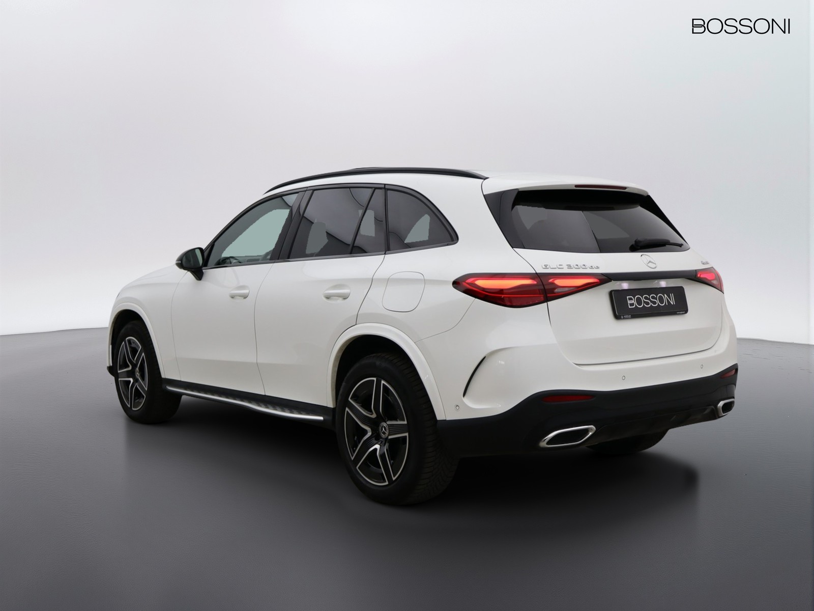 5 - Mercedes GLC suv 300 de plug in hybrid amg line advanced 4matic 9g-tronic