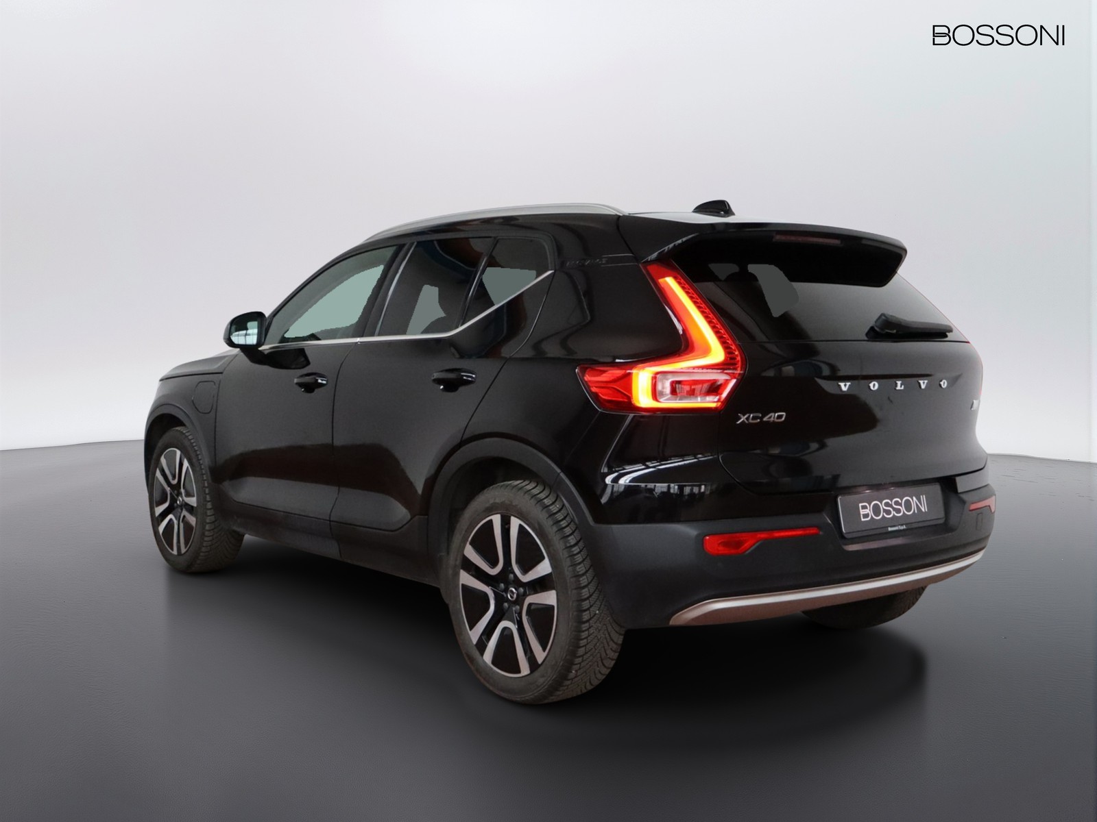 5 - Volvo XC40 1.5 t4 recharge plug-in-hybrid inscription geartronic my21