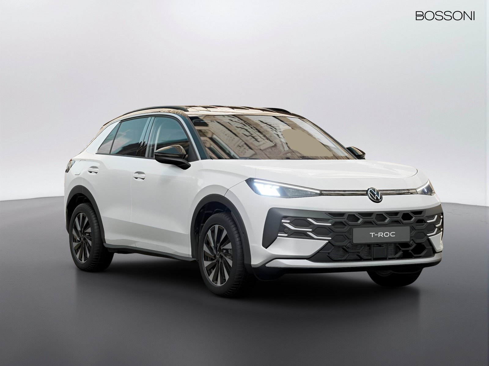 4 - Volkswagen T-Roc 1.5 etsi act 150cv life dsg
