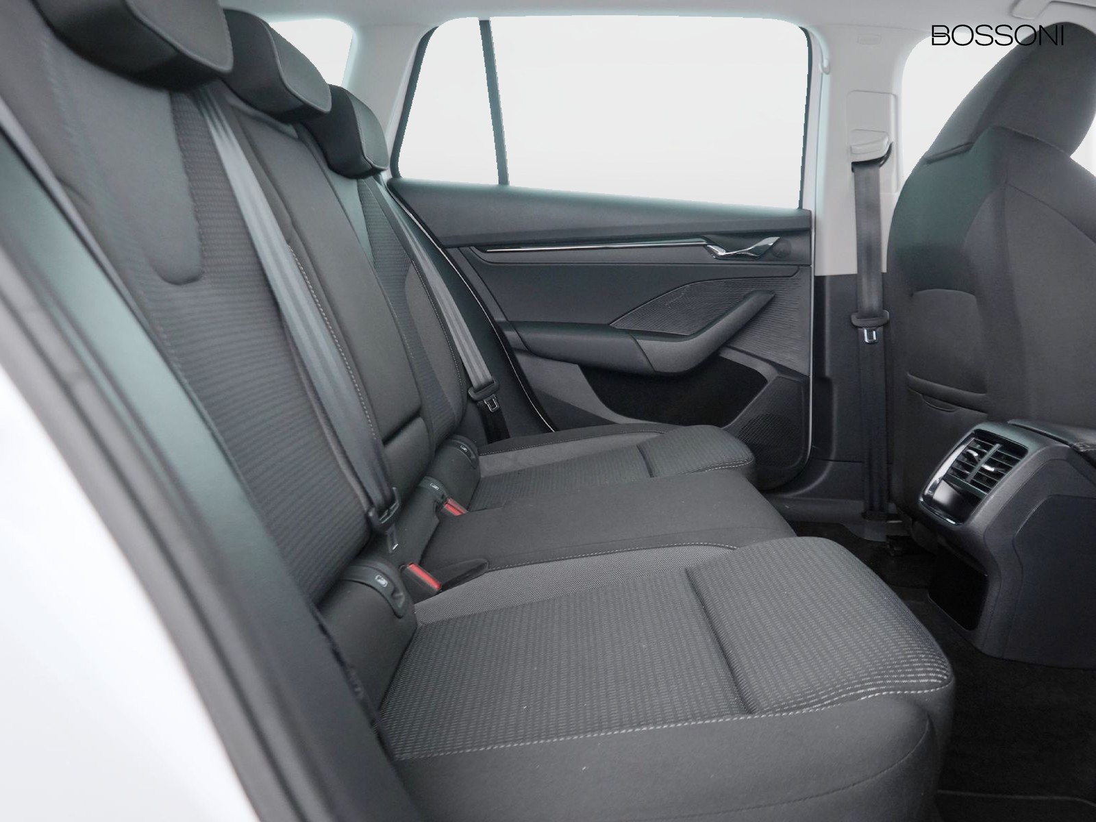 9 - Skoda Octavia wagon 2.0 tdi evo scr 115cv ambition dsg