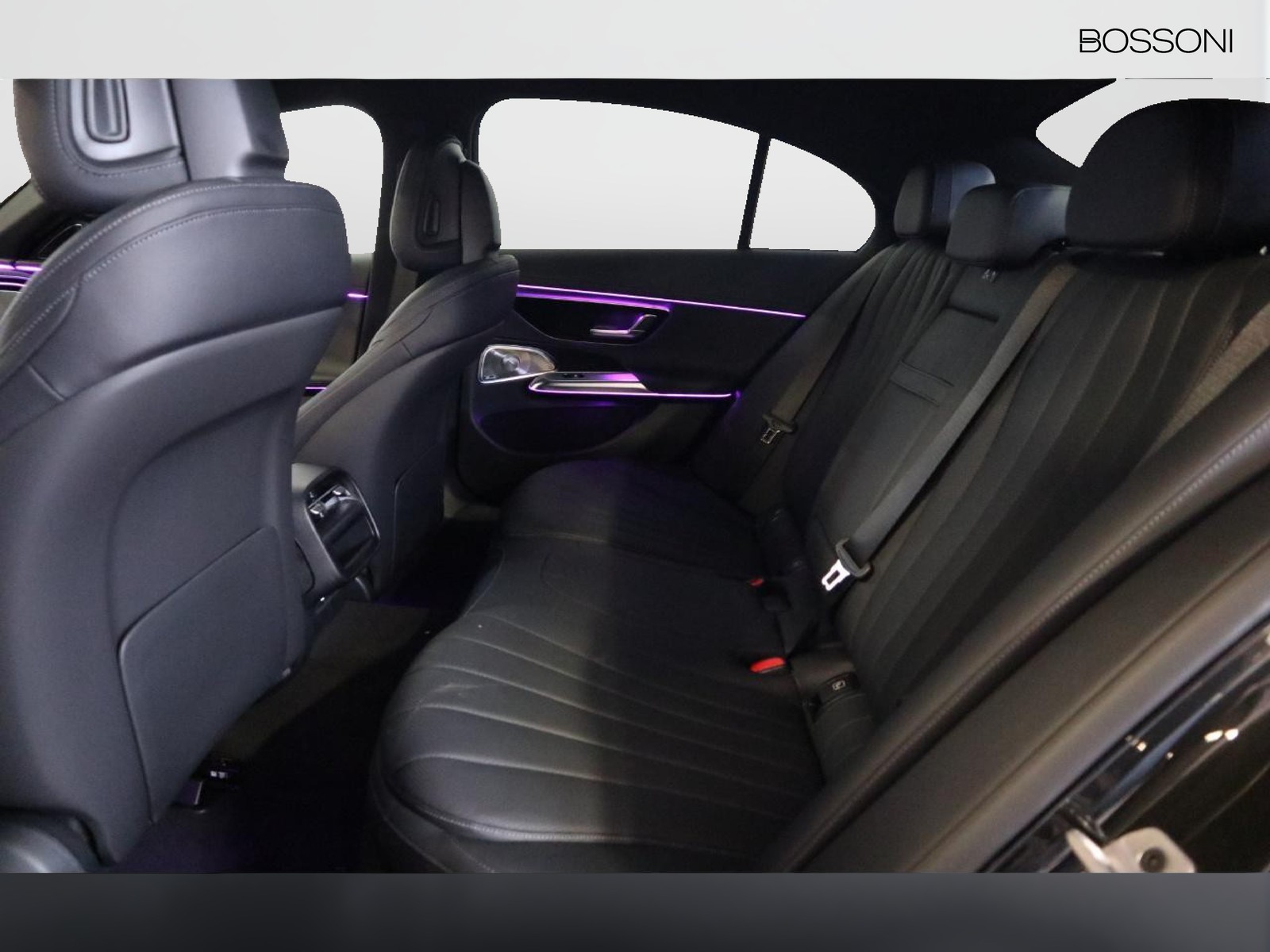 8 - Mercedes Classe E berlina 300 de plug in hybrid amg line premium 4matic 9g-tronic