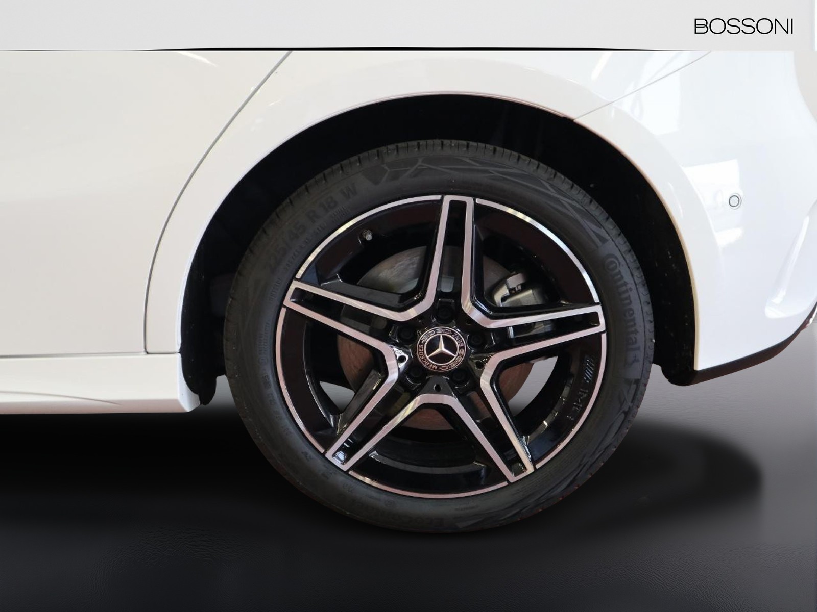 4 - Mercedes Classe A 250 e plug-in-hybrid amg line advanced plus speedshift dct amg 8g