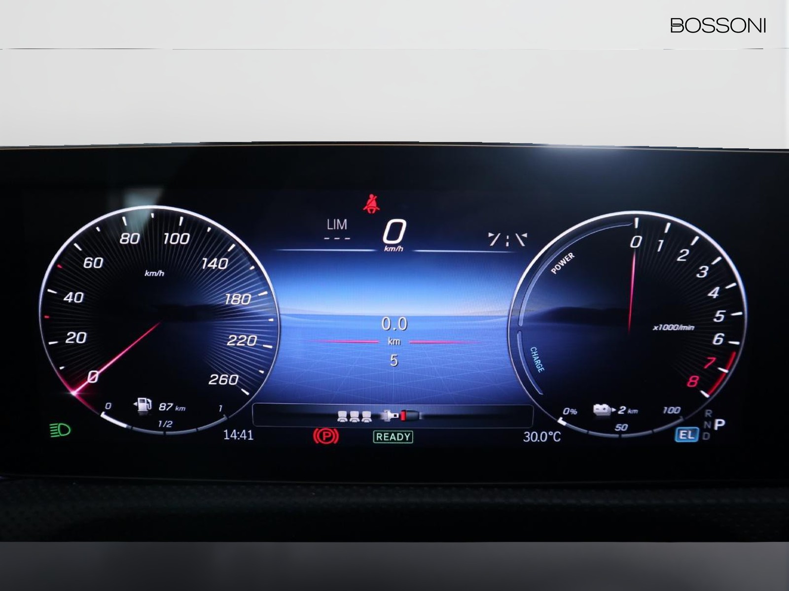 9 - Mercedes Classe A 250 e plug-in-hybrid amg line advanced plus speedshift dct amg 8g