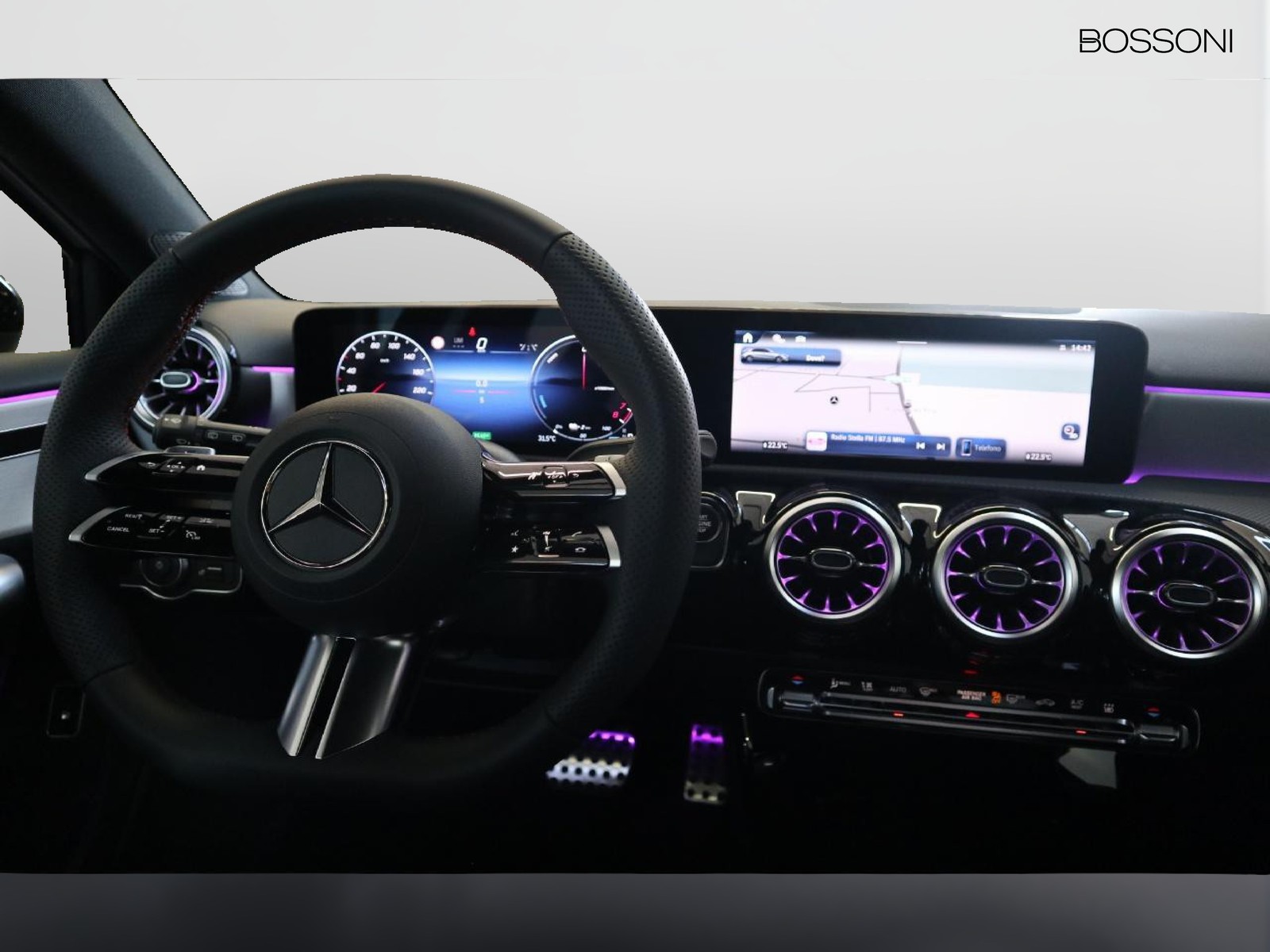 12 - Mercedes Classe A 250 e plug-in-hybrid amg line advanced plus speedshift dct amg 8g