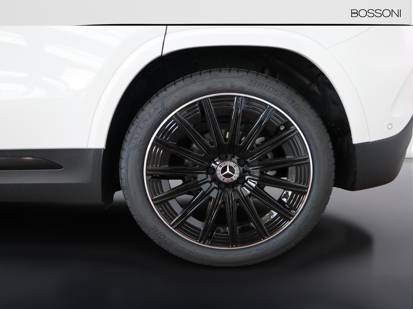 4 - Mercedes GLA 200 d amg line premium 4matic 8g-dct